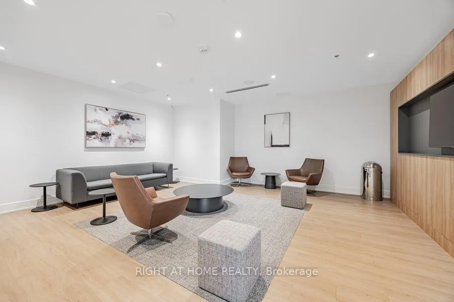 Photo 16 of Unit 607, 3100 Keele Street, North York, Downsview-Roding-CFB — HOMEH