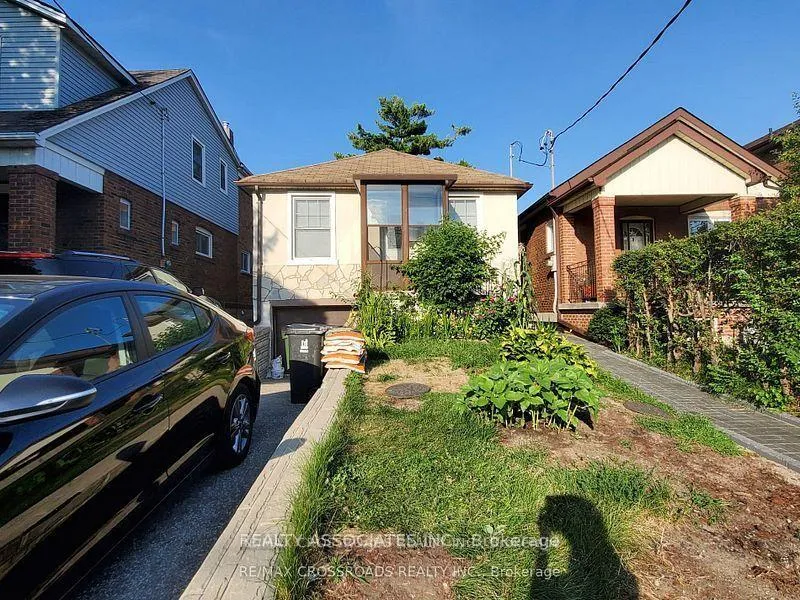 Photo 2 of Unit -Main, 33 Branstone Road, Toronto, Caledonia-Fairbank — HOMEH