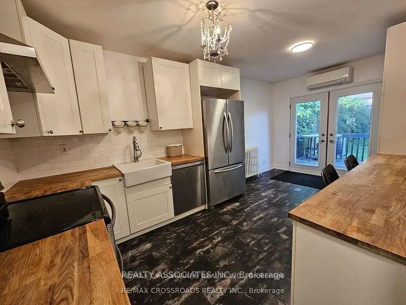 Photo 7 of Unit -Main, 33 Branstone Road, Toronto, Caledonia-Fairbank — HOMEH