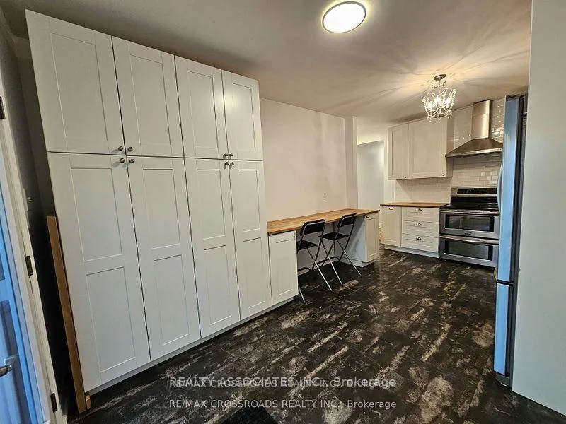 Photo 9 of Unit -Main, 33 Branstone Road, Toronto, Caledonia-Fairbank — HOMEH