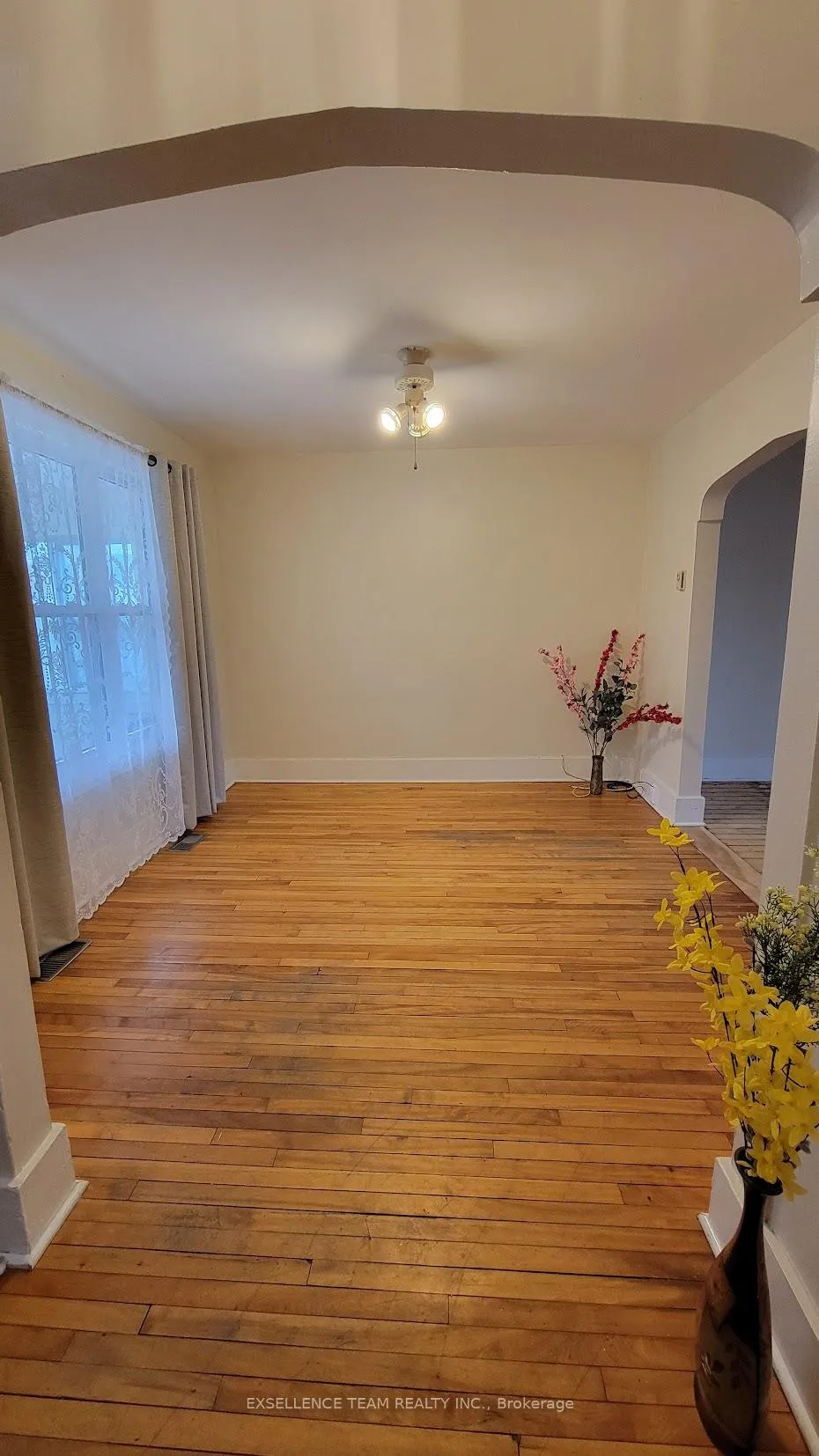 Photo 3 of 521 York Street, Cornwall — HOMEH