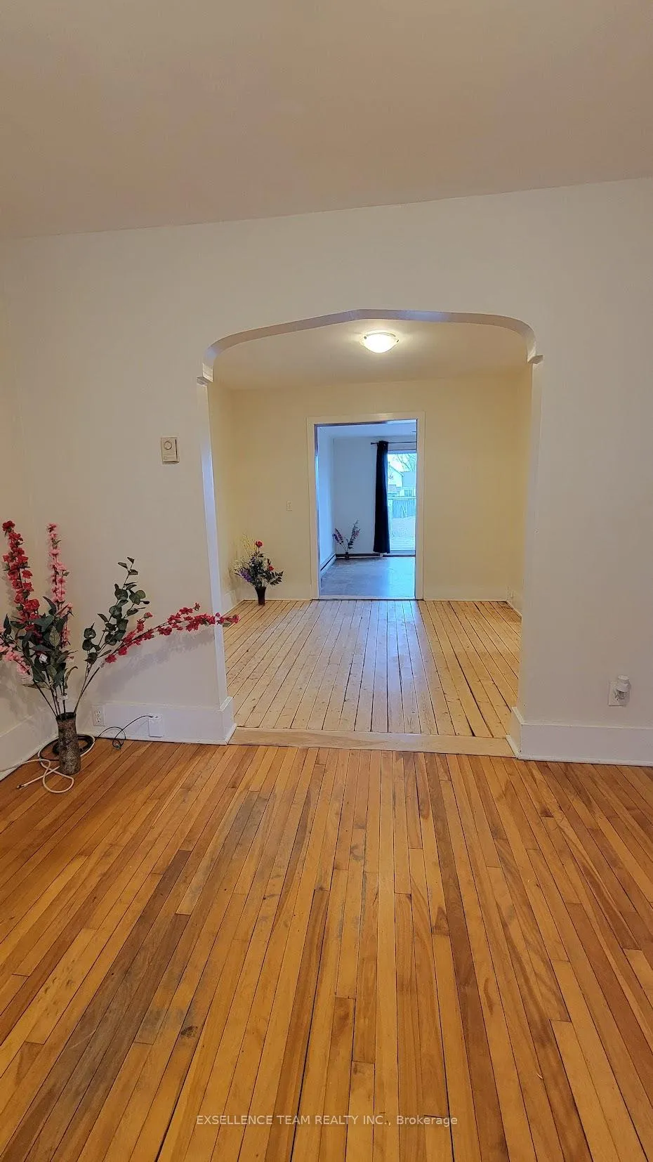 Photo 4 of 521 York Street, Cornwall — HOMEH