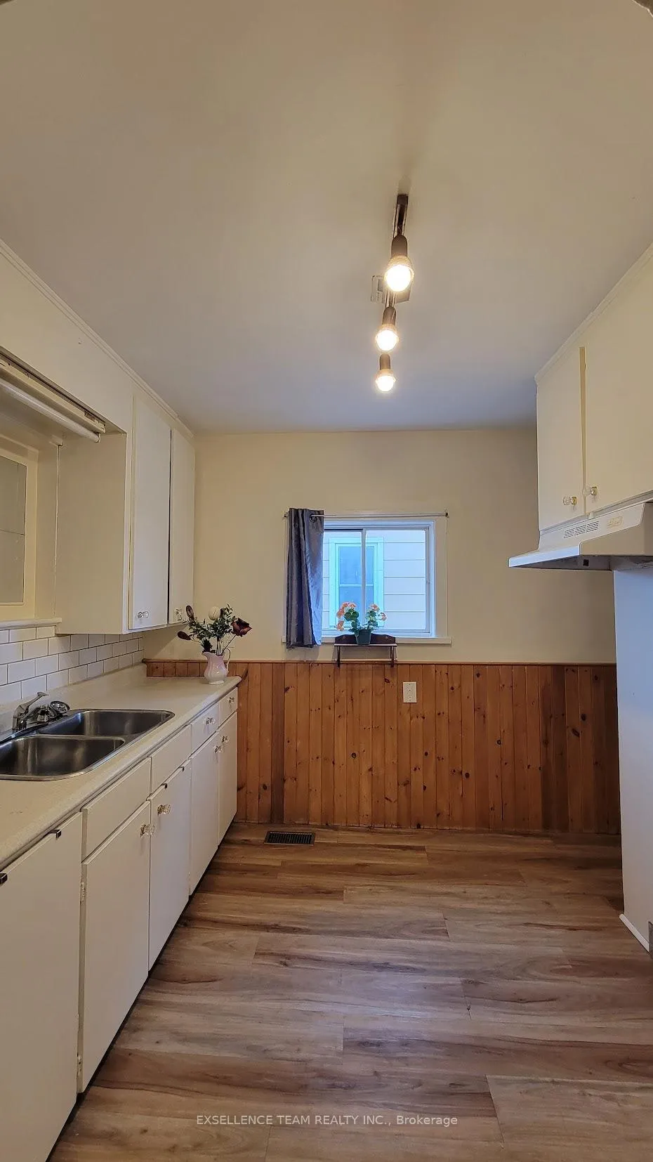 Photo 6 of 521 York Street, Cornwall — HOMEH