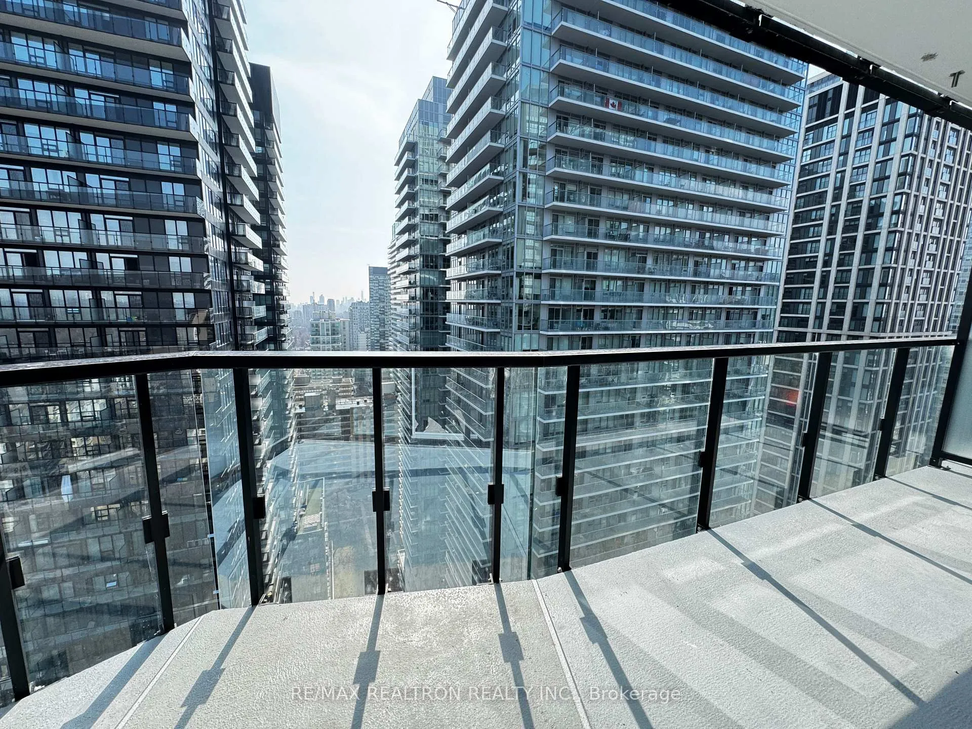 Photo 10 of Unit 2501, 110 Broadway Avenue, Toronto, Mount Pleasant West — HOMEH
