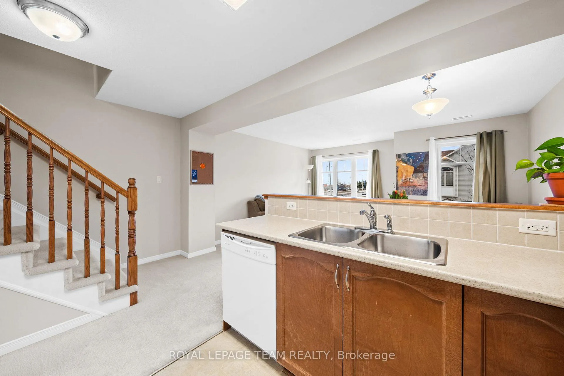 Photo 6 of 157 Keltie Private, Ottawa, Barrhaven - Longfields — HOMEH