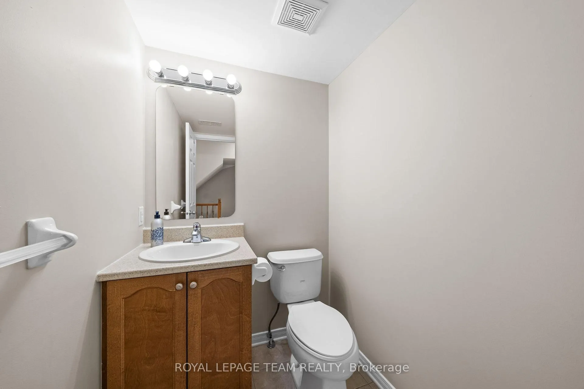 Photo 13 of 157 Keltie Private, Ottawa, Barrhaven - Longfields — HOMEH