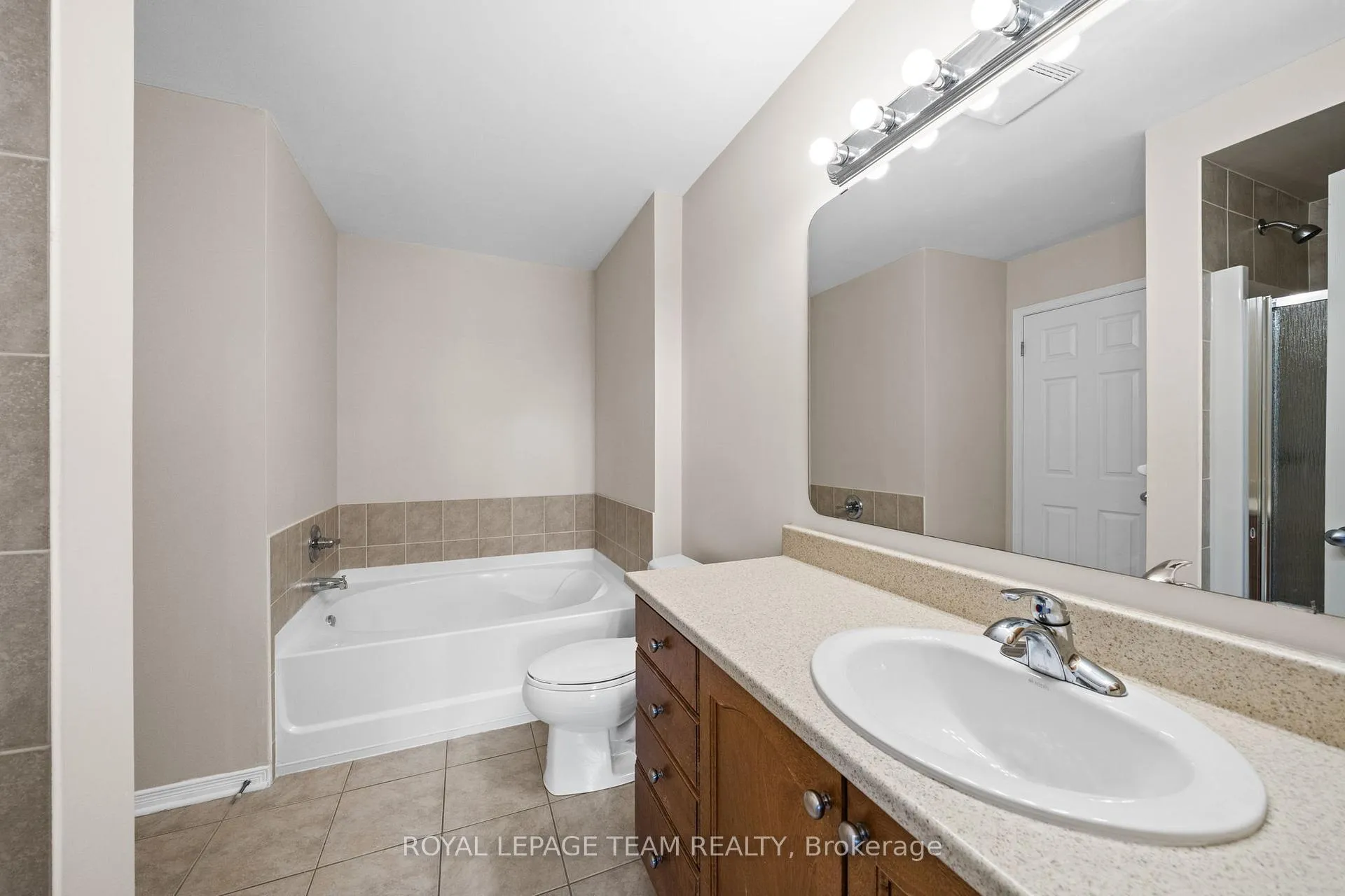 Photo 26 of 157 Keltie Private, Ottawa, Barrhaven - Longfields — HOMEH
