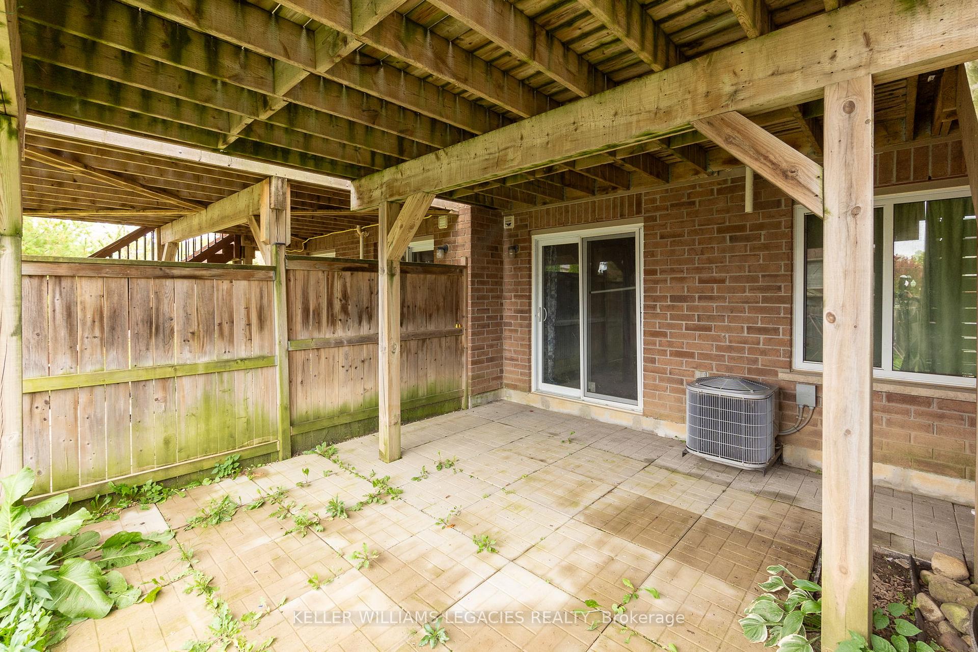 Photo 16 of 933 Zeller Crescent, Kitchener — HOMEH