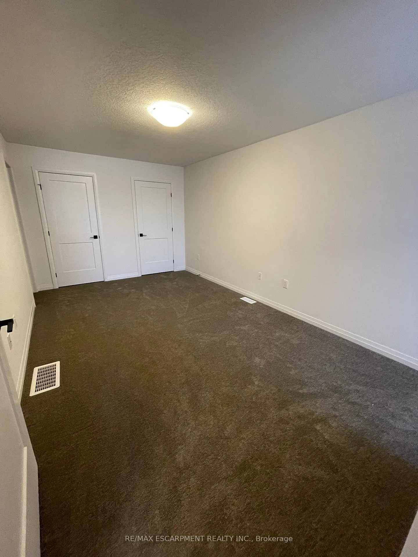 Photo 5 of Unit 106, 61 Soho Street, Hamilton, Stoney Creek Mountain — HOMEH