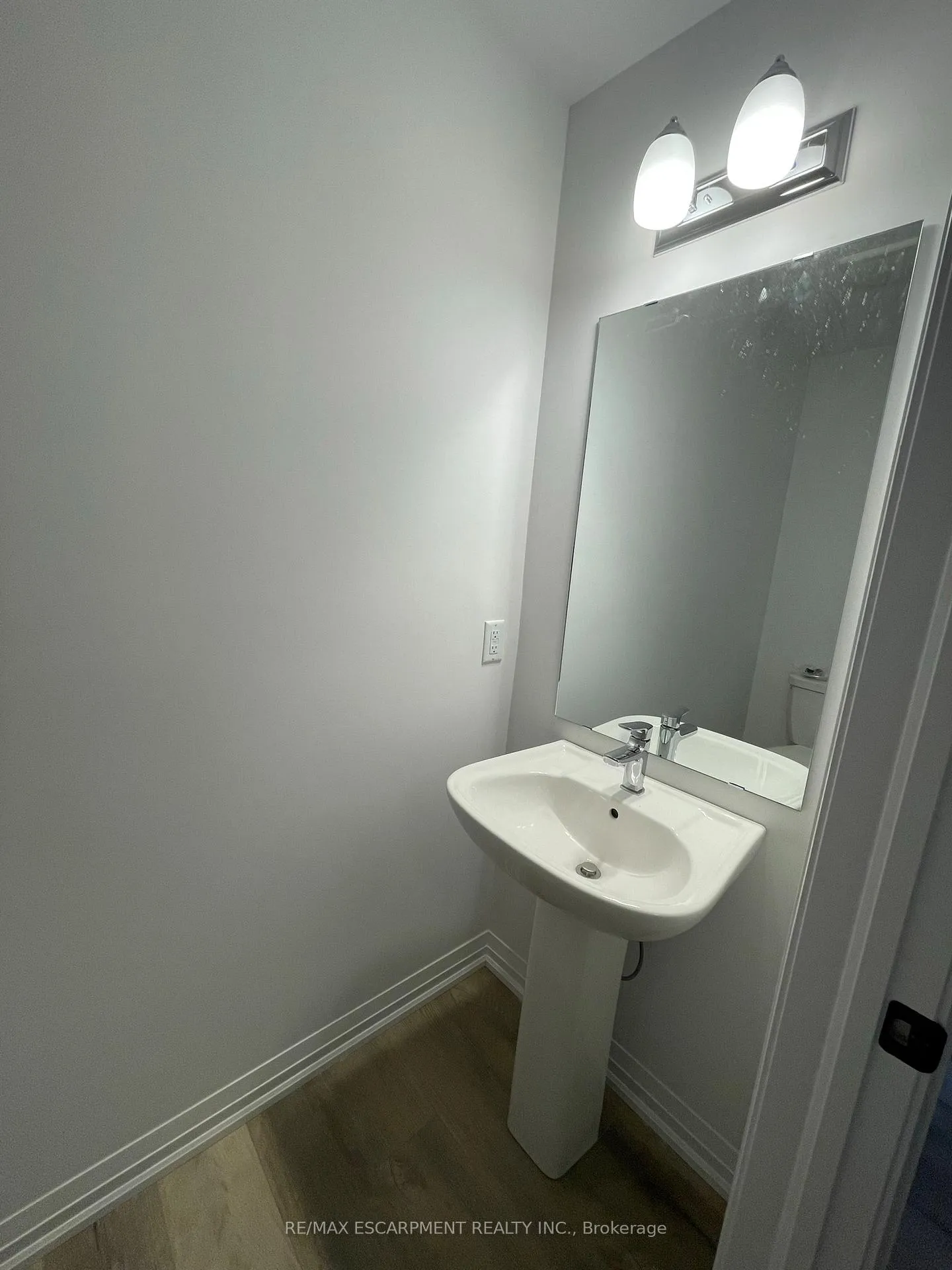 Photo 12 of Unit 106, 61 Soho Street, Hamilton, Stoney Creek Mountain — HOMEH