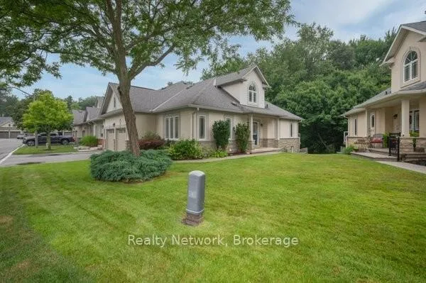 Photo 2 of Unit 45, 40 Wesleyan Court, Hamilton, Ancaster — HOMEH
