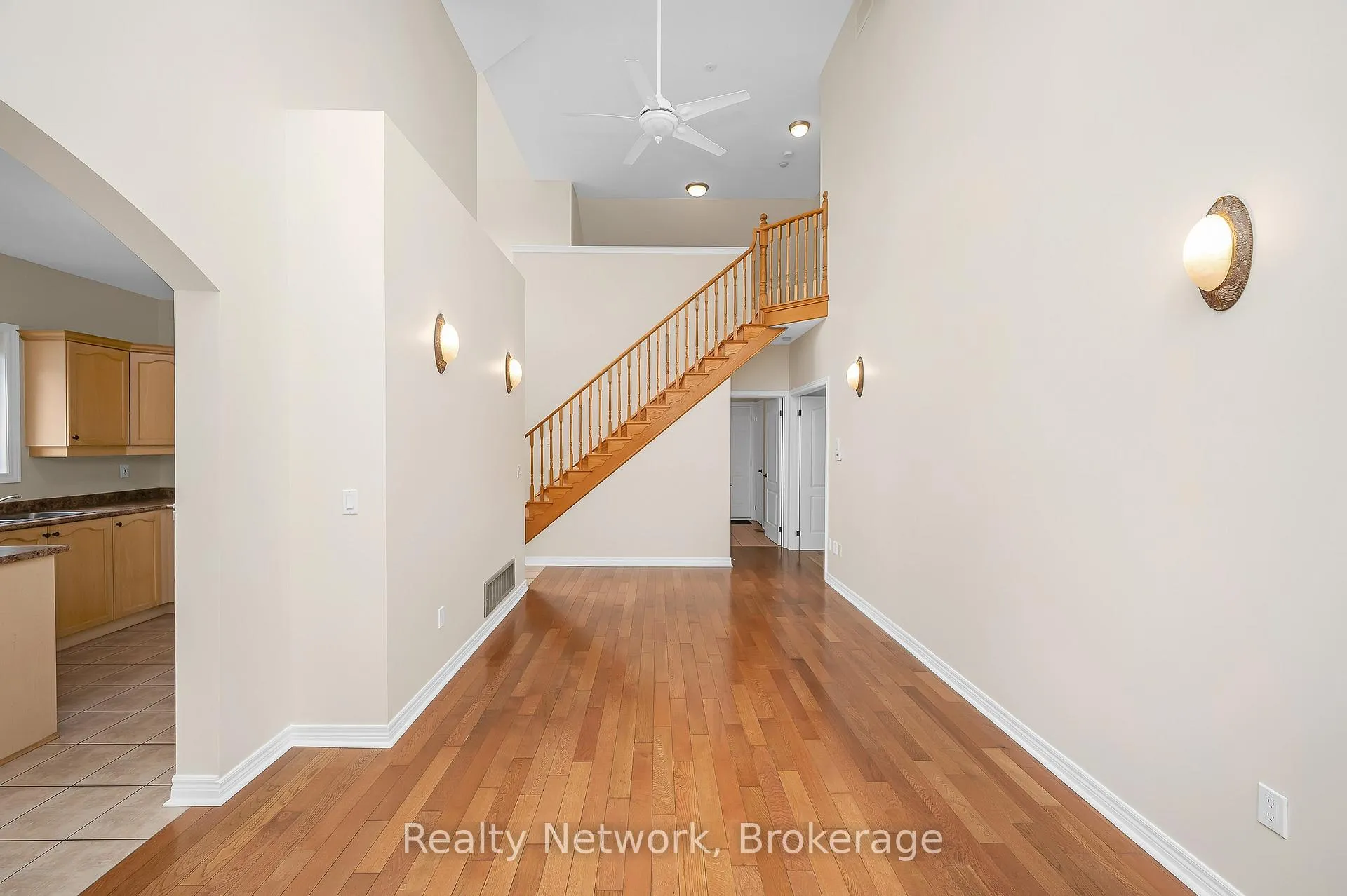 Photo 12 of Unit 45, 40 Wesleyan Court, Hamilton, Ancaster — HOMEH