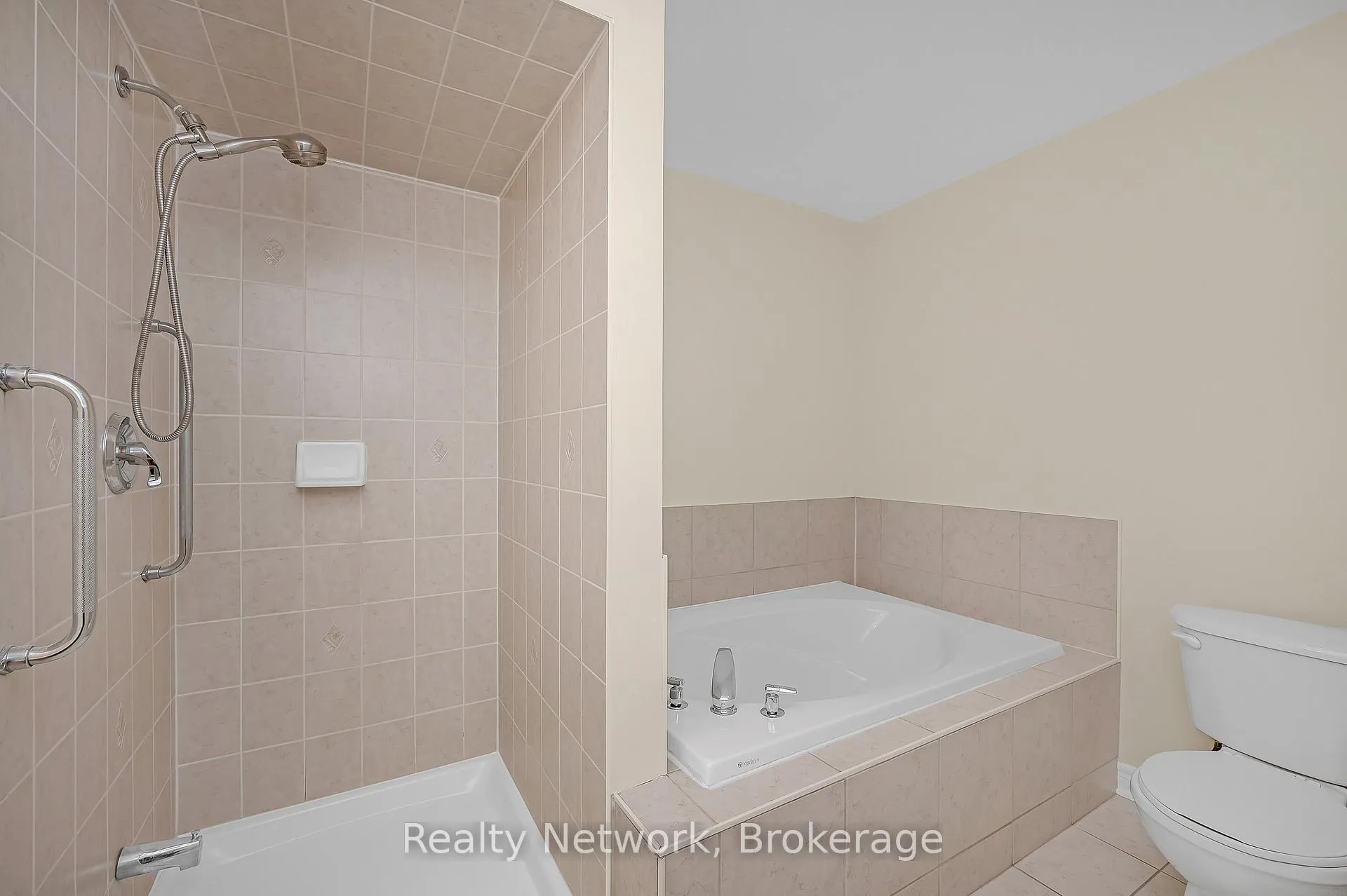 Photo 20 of Unit 45, 40 Wesleyan Court, Hamilton, Ancaster — HOMEH