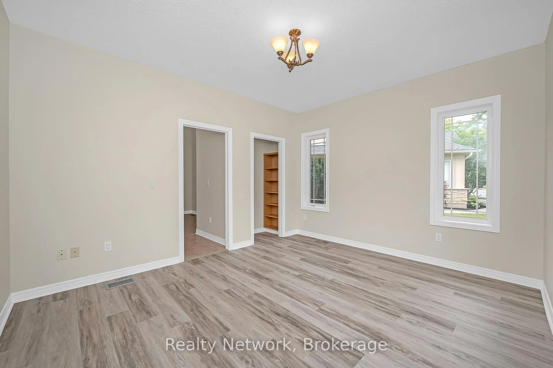 Photo 23 of Unit 45, 40 Wesleyan Court, Hamilton, Ancaster — HOMEH