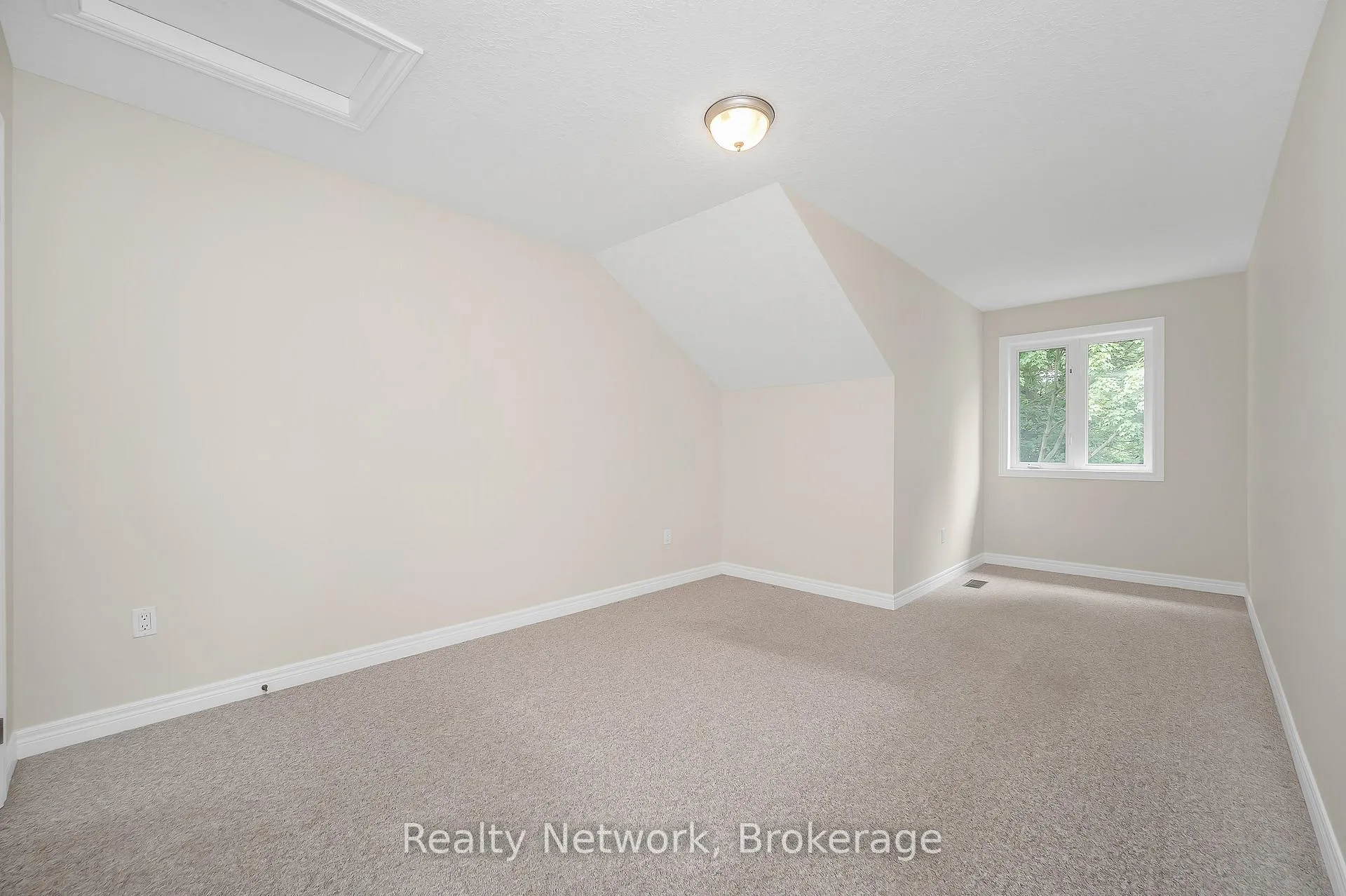 Photo 27 of Unit 45, 40 Wesleyan Court, Hamilton, Ancaster — HOMEH