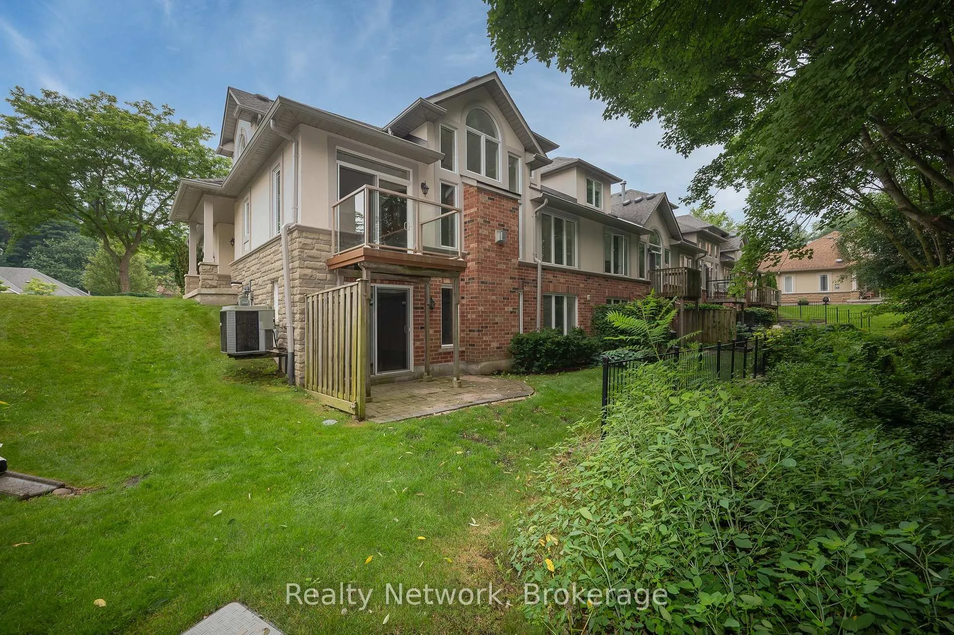 Photo 36 of Unit 45, 40 Wesleyan Court, Hamilton, Ancaster — HOMEH
