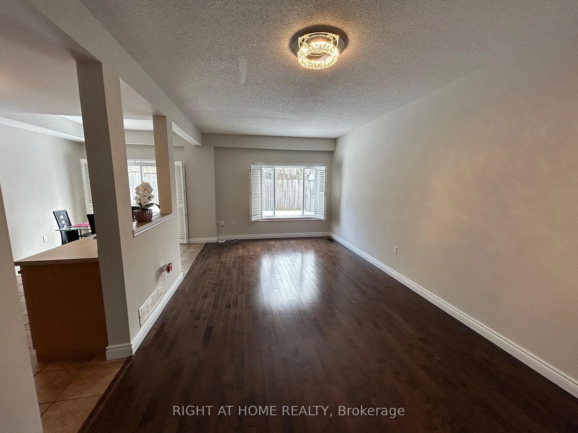 Photo 6 of Unit 9, 22 Liddycoat Lane, Hamilton, Ancaster — HOMEH