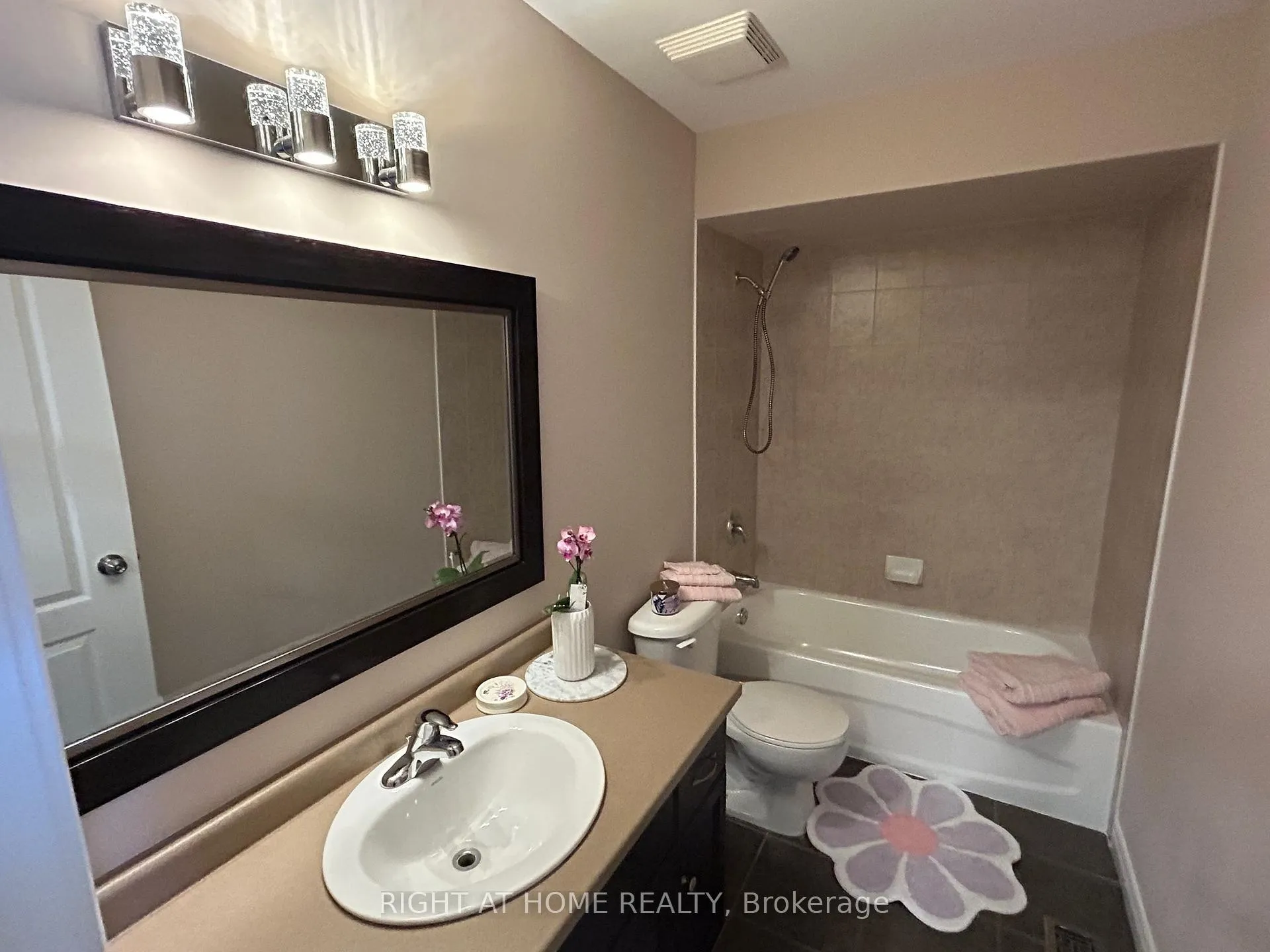 Photo 12 of Unit 9, 22 Liddycoat Lane, Hamilton, Ancaster — HOMEH