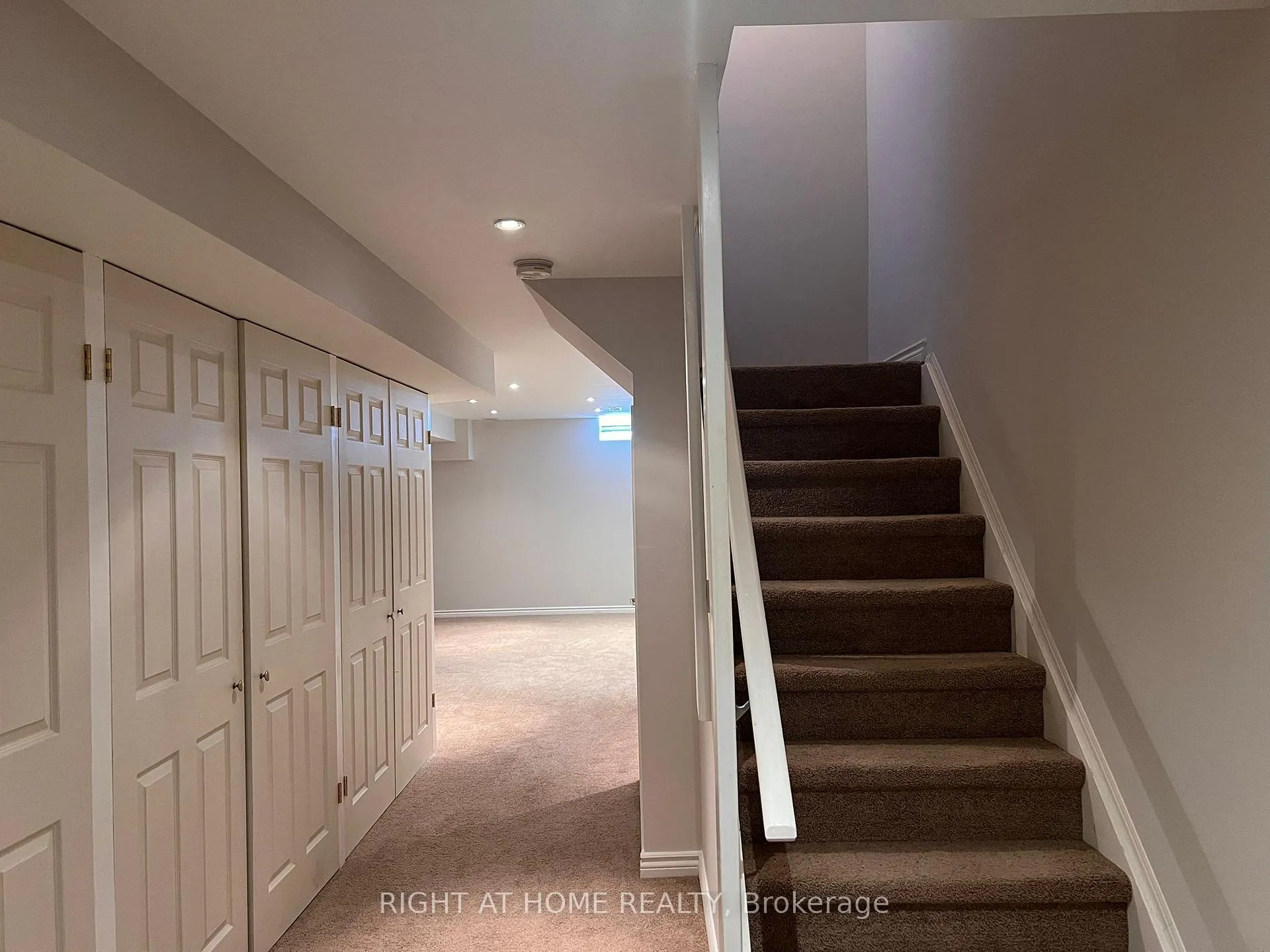 Photo 16 of Unit 9, 22 Liddycoat Lane, Hamilton, Ancaster — HOMEH