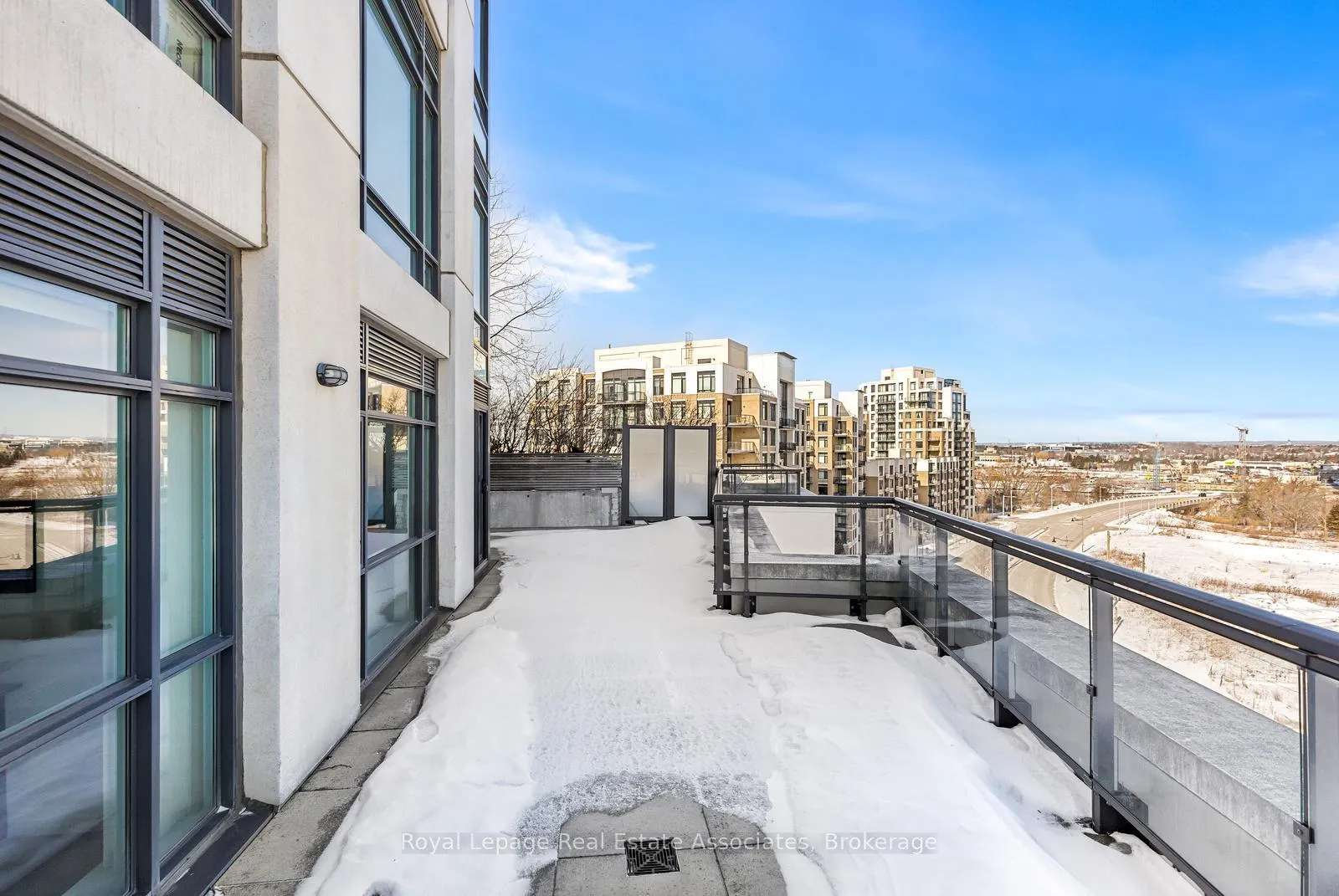 Photo 24 of Unit 701, 8130 Birchmount Road, Markham, Unionville — HOMEH