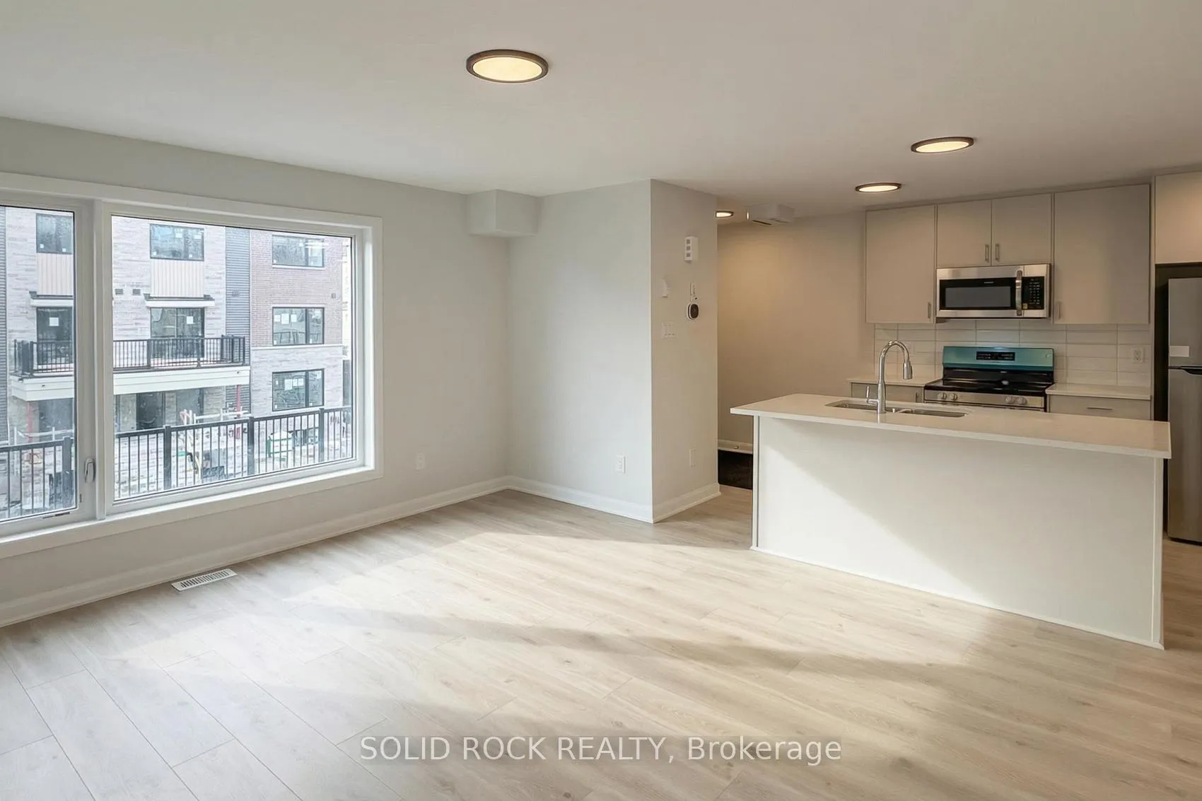 Photo 6 of Unit 20, 401 Glenroy Gilbert Drive, Ottawa, Barrhaven - Strandherd — HOMEH