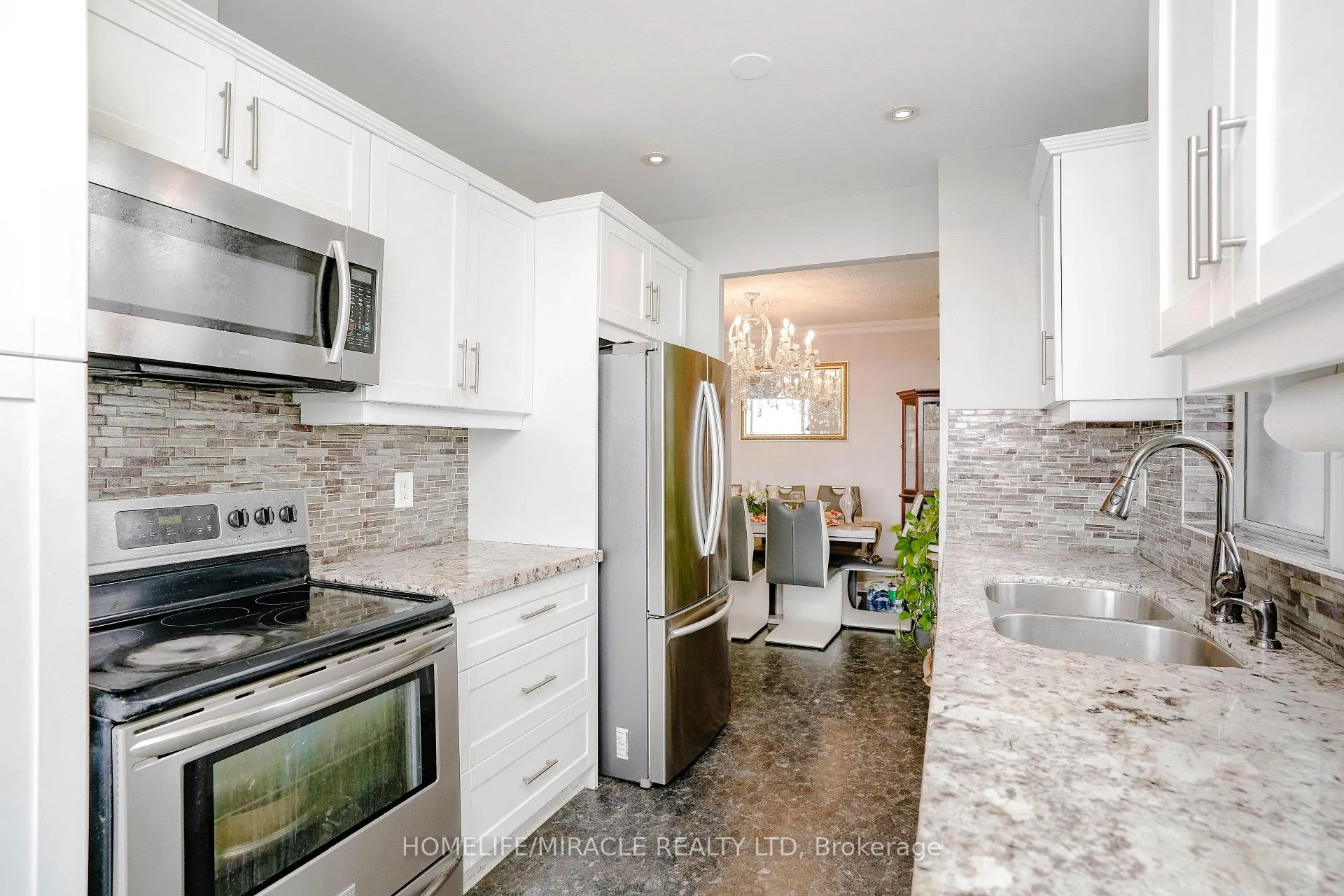 Photo 7 of Unit 1705, 26 Hanover Road, Brampton, Queen Street Corridor — HOMEH