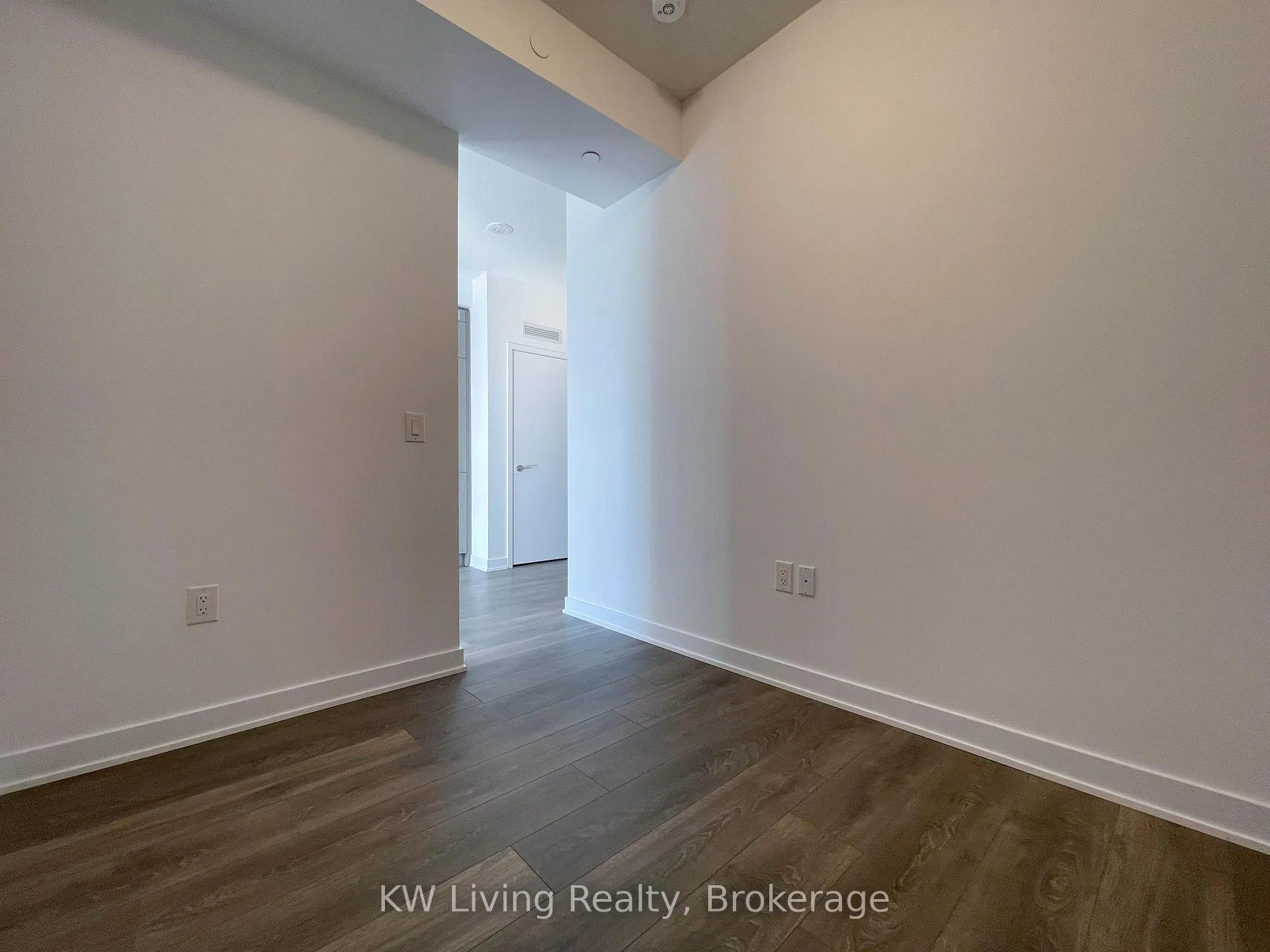 Photo 7 of Unit 1503, 60 Honeycrisp Crescent, Vaughan, Vaughan Corporate Centre — HOMEH