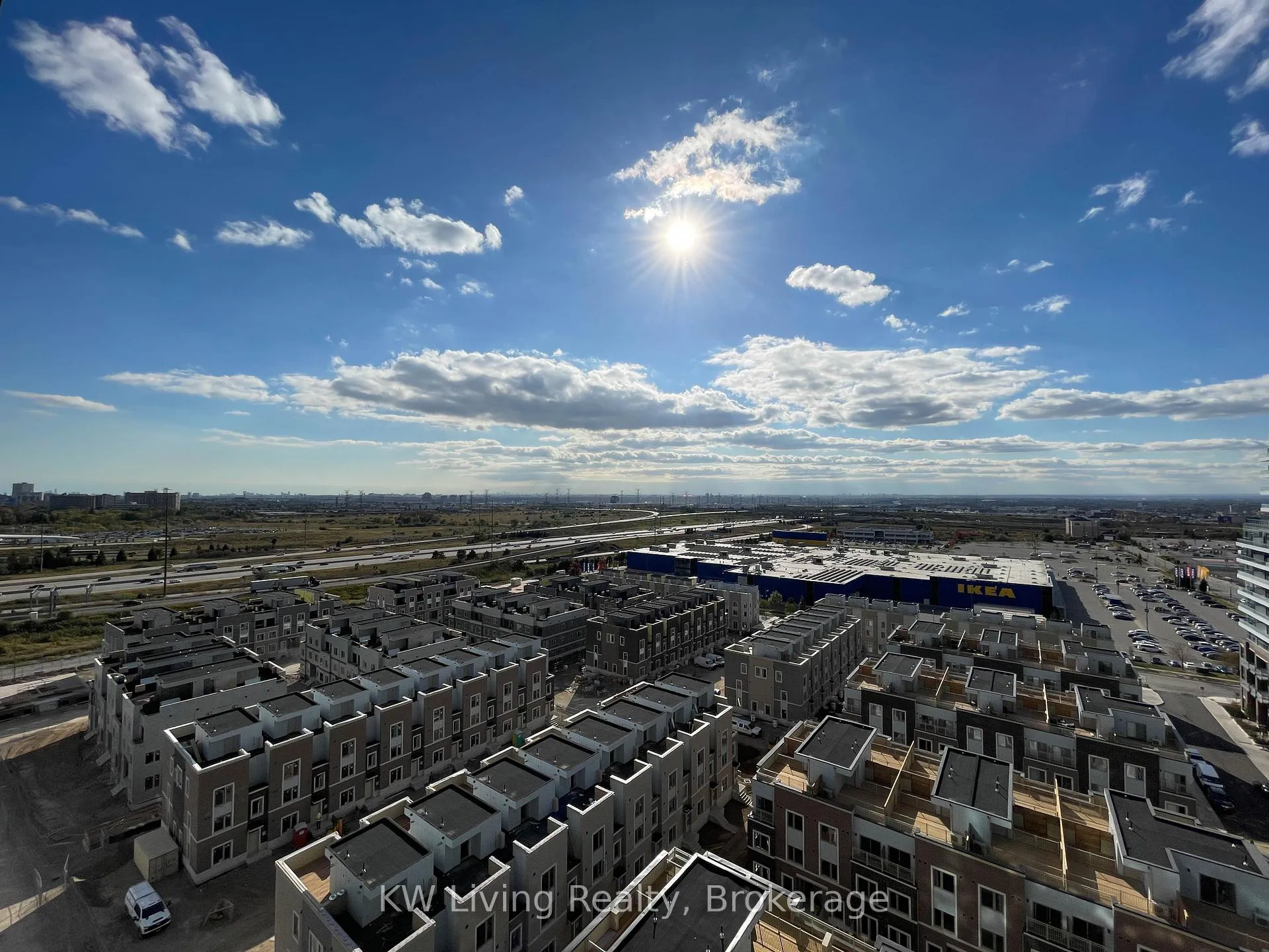 Photo 12 of Unit 1503, 60 Honeycrisp Crescent, Vaughan, Vaughan Corporate Centre — HOMEH