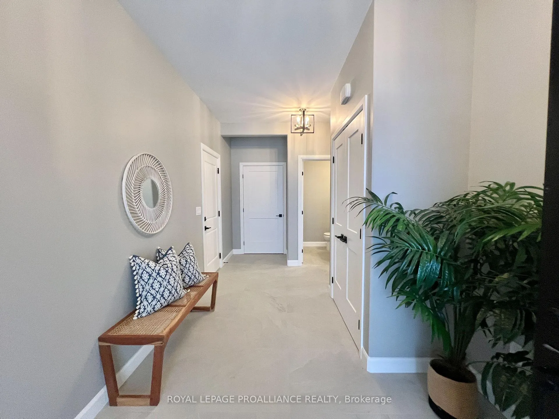 Photo 2 of 21 Horton Court, Belleville, Belleville Ward — HOMEH
