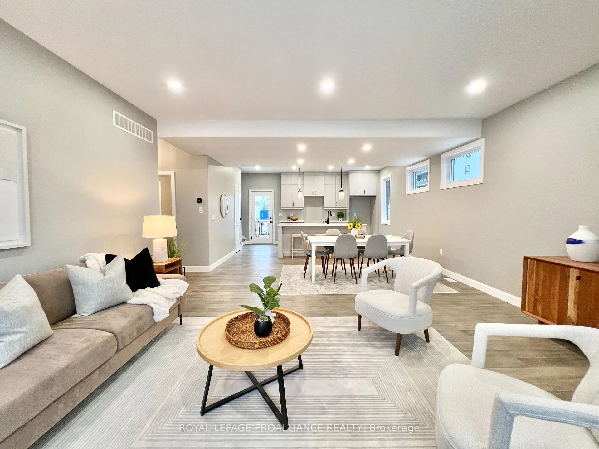 Photo 7 of 21 Horton Court, Belleville, Belleville Ward — HOMEH