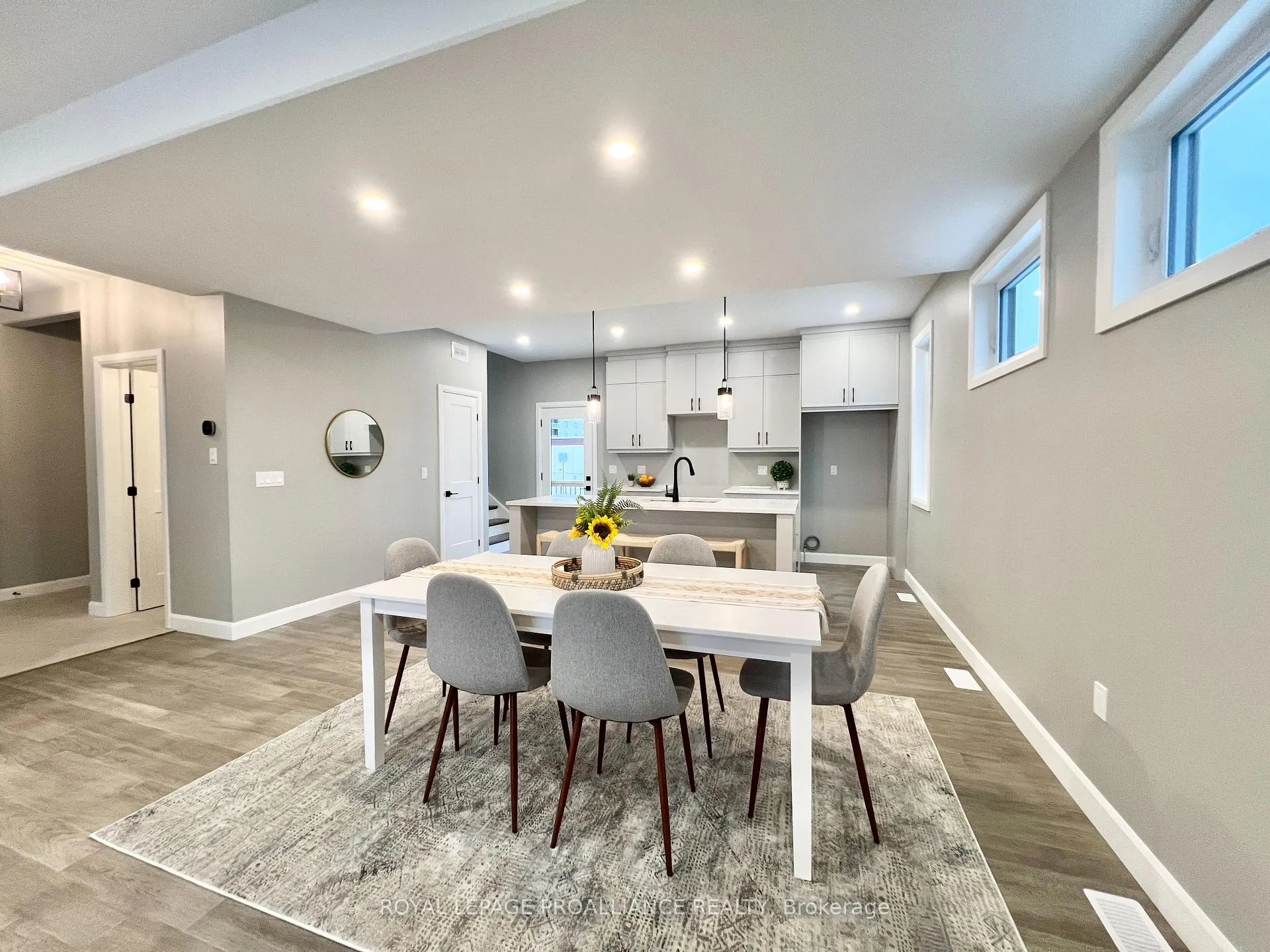 Photo 9 of 21 Horton Court, Belleville, Belleville Ward — HOMEH