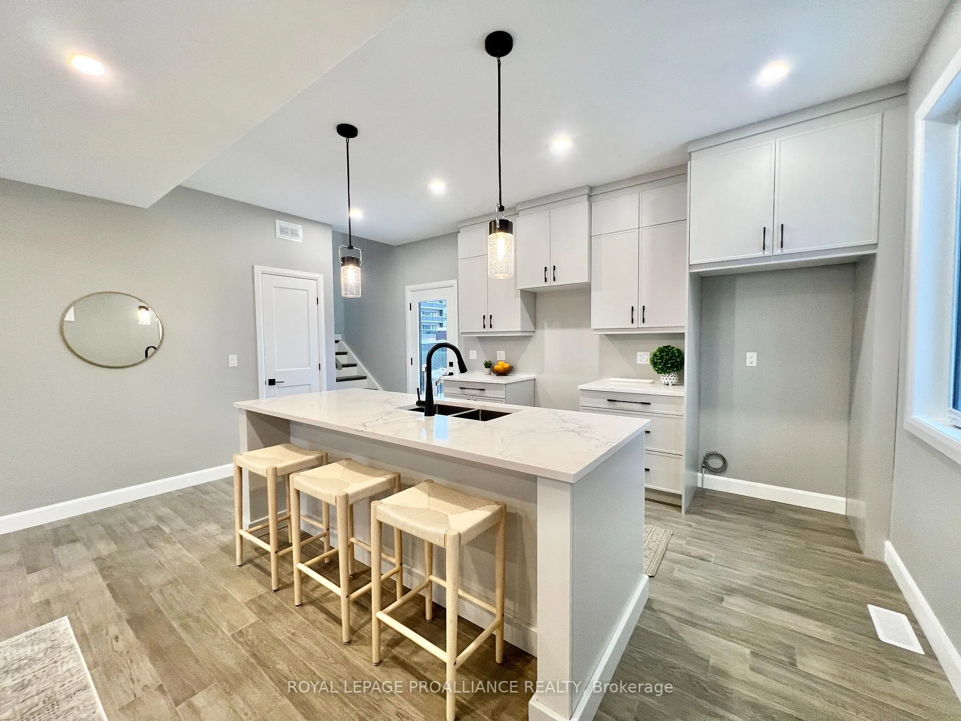 Photo 10 of 21 Horton Court, Belleville, Belleville Ward — HOMEH