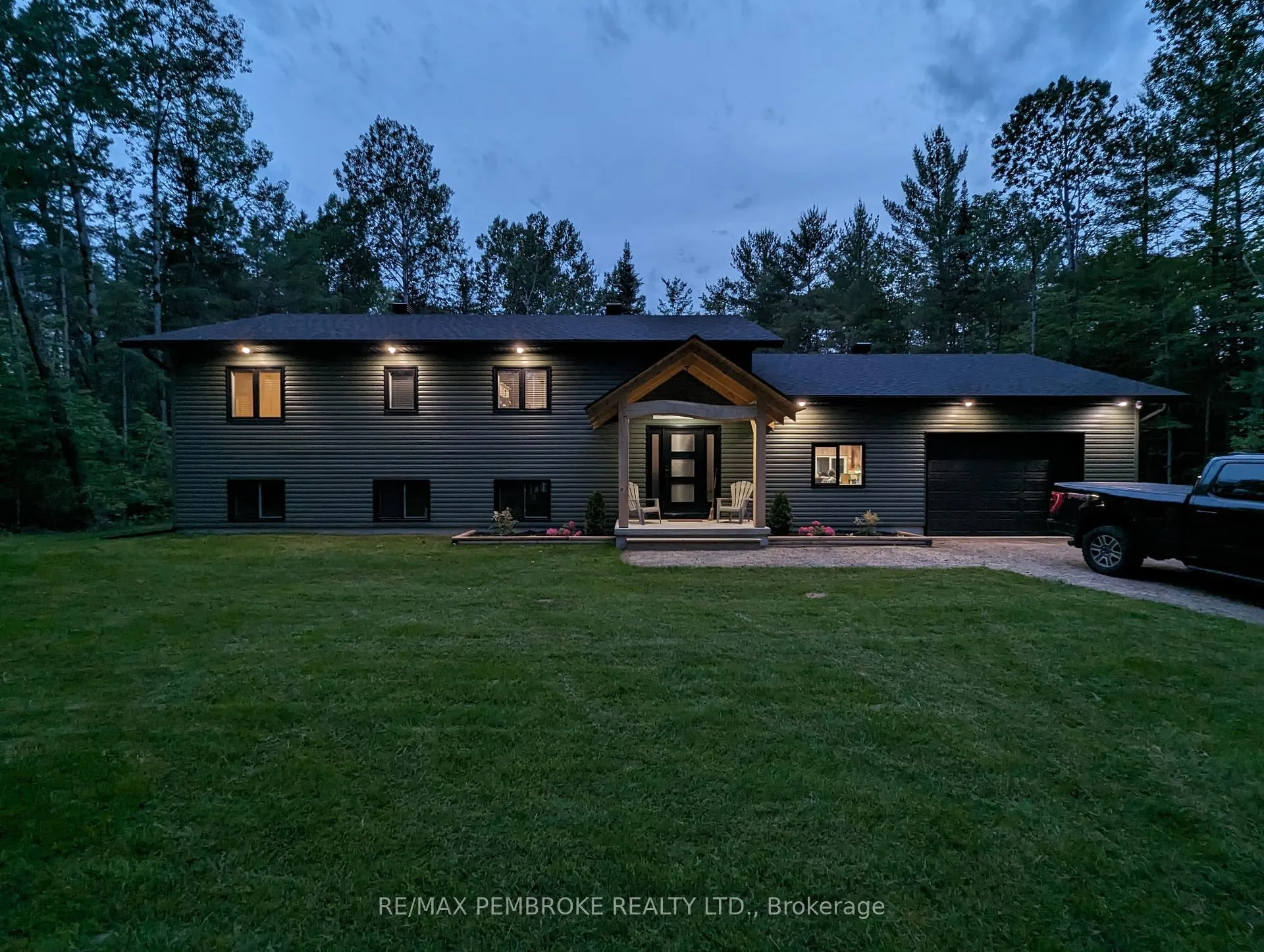 Photo 2 of 13 Rantz Road, Petawawa — HOMEH