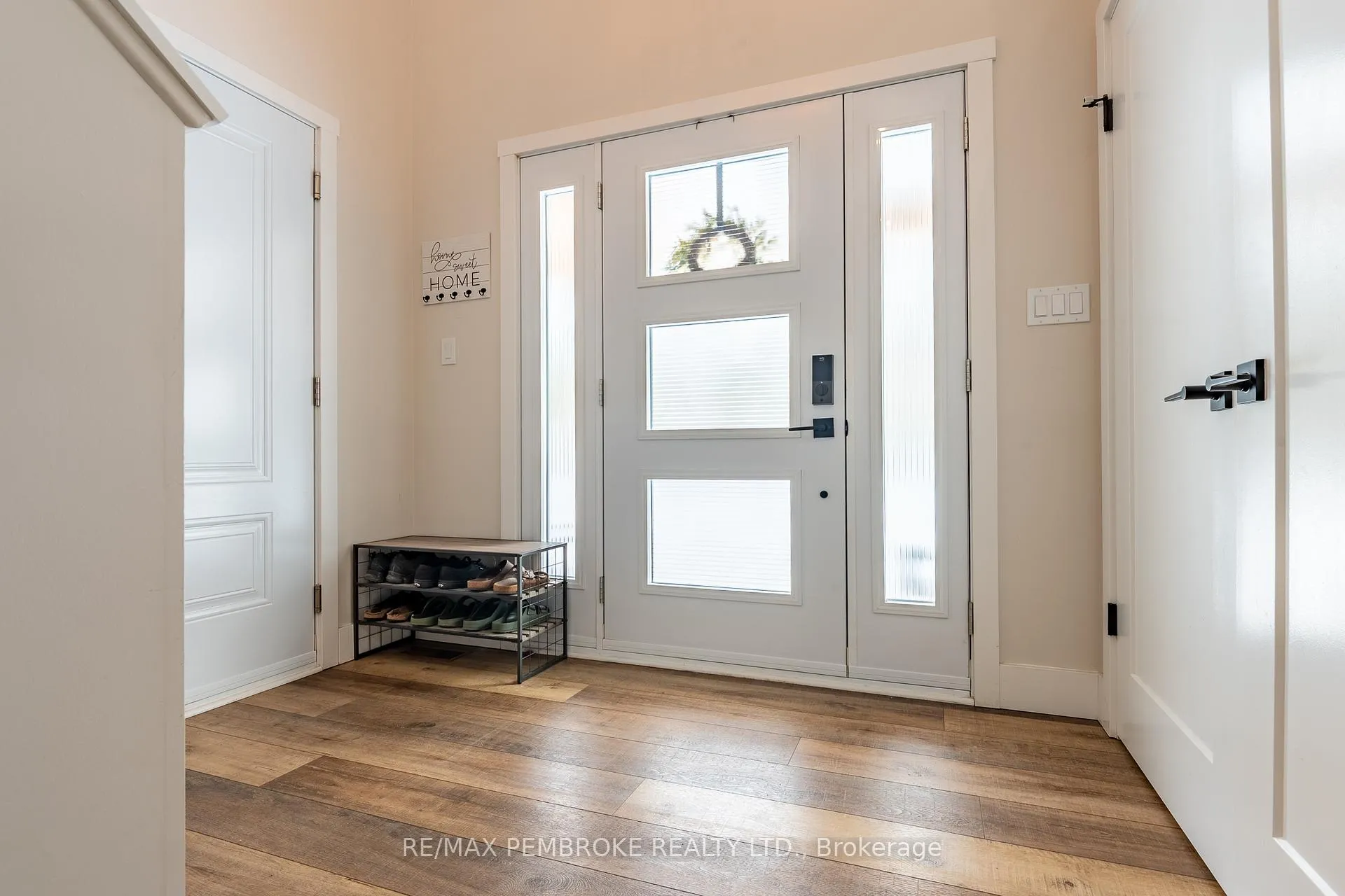 Photo 11 of 13 Rantz Road, Petawawa — HOMEH