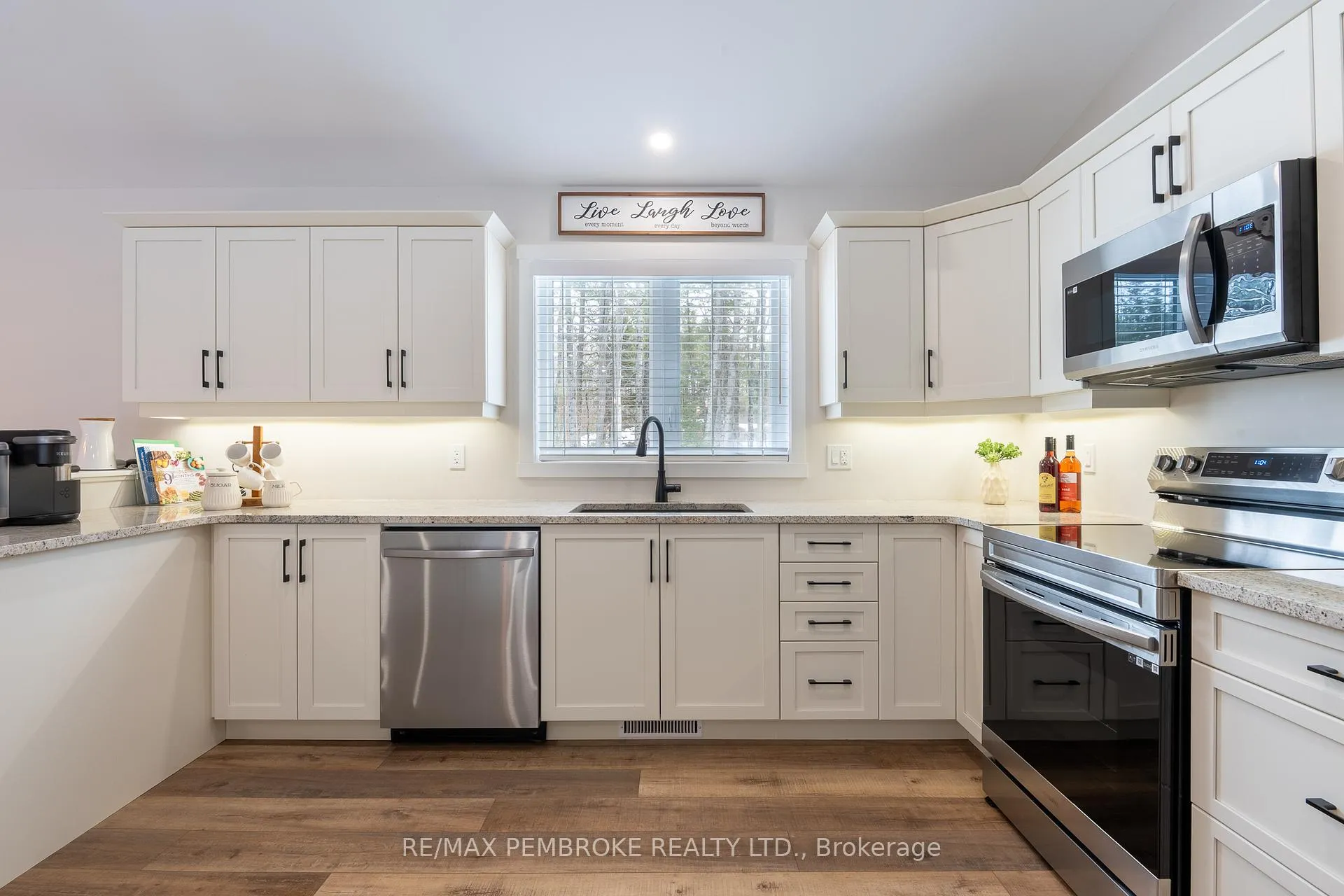 Photo 18 of 13 Rantz Road, Petawawa — HOMEH