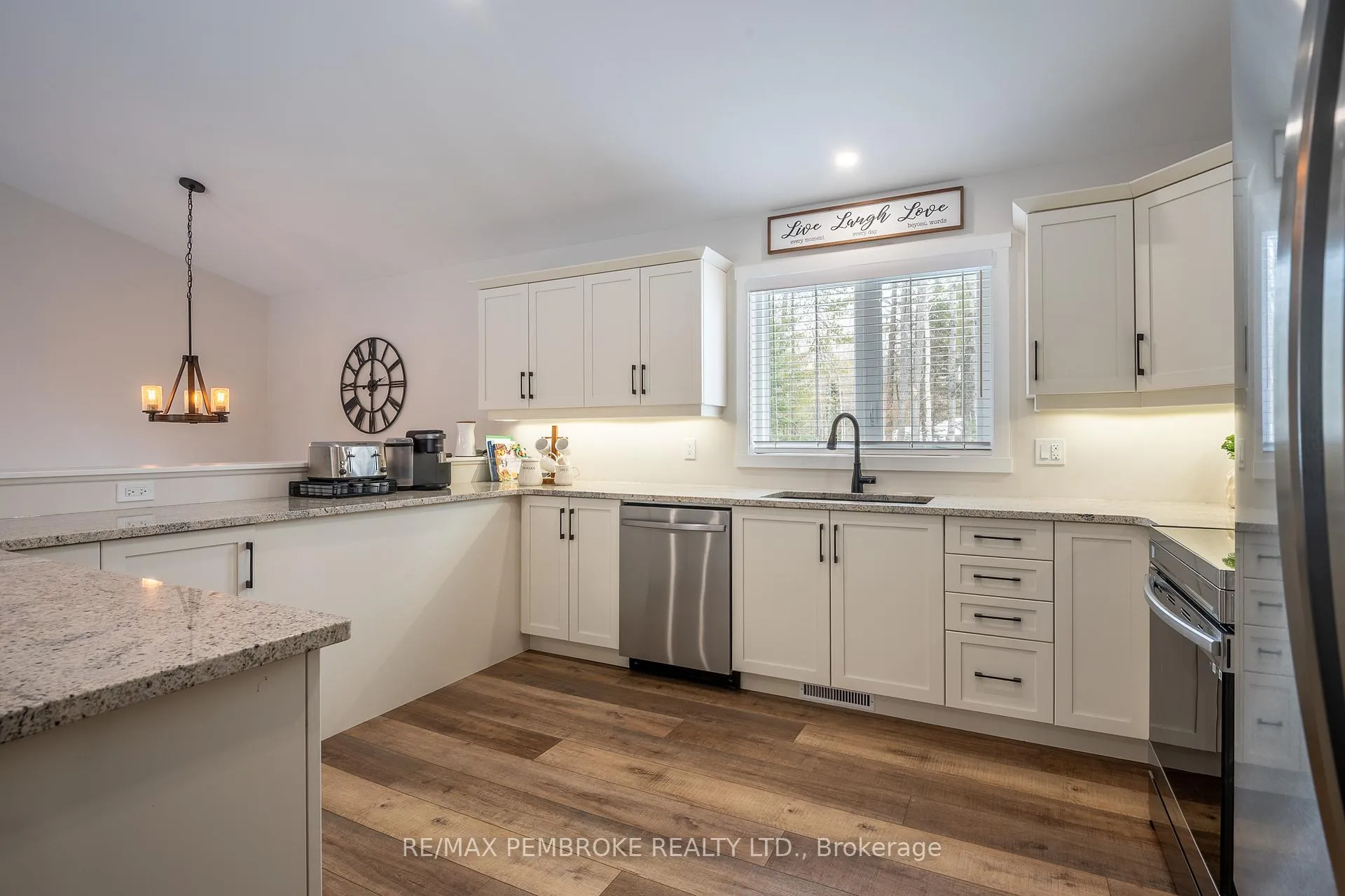 Photo 19 of 13 Rantz Road, Petawawa — HOMEH