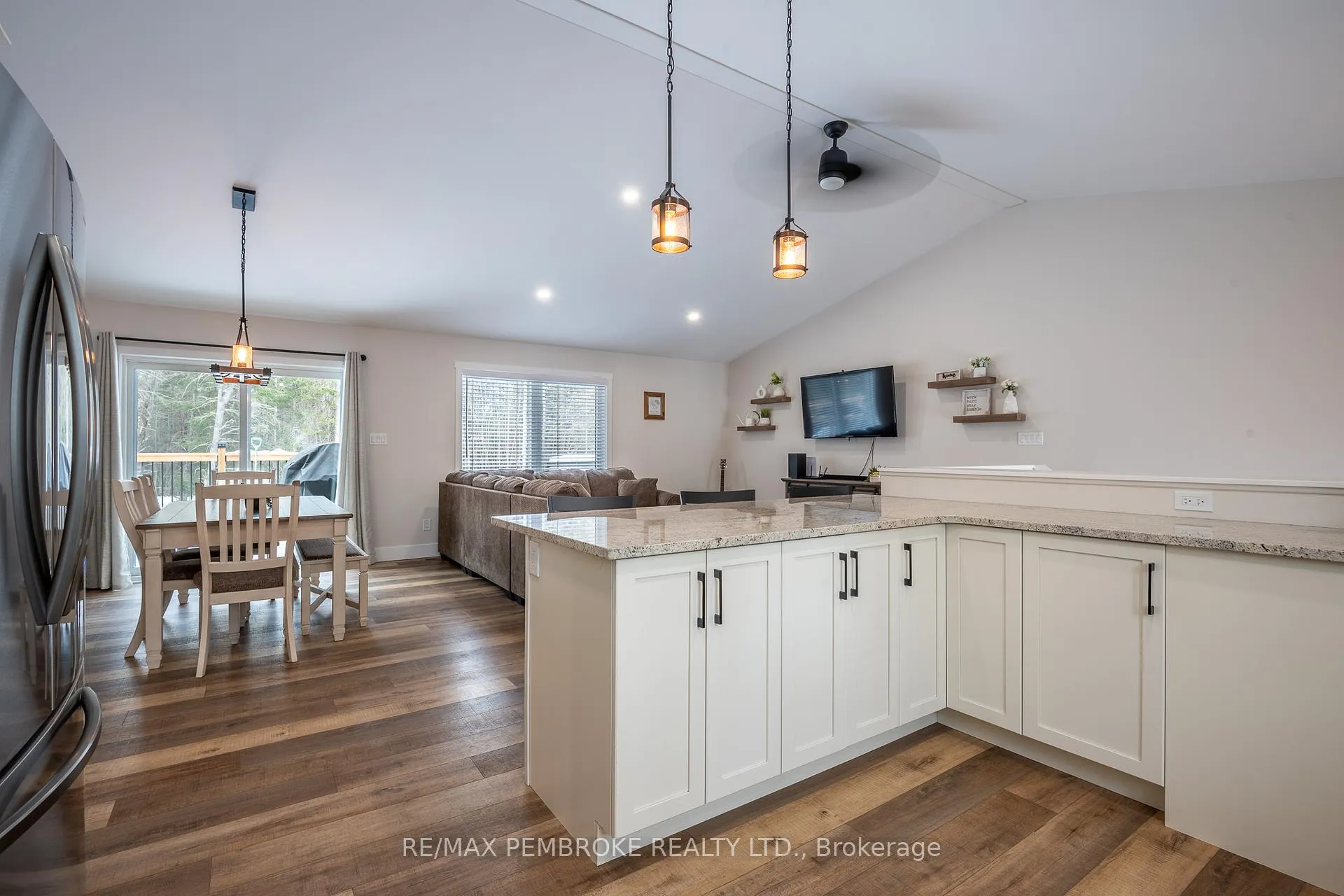 Photo 21 of 13 Rantz Road, Petawawa — HOMEH