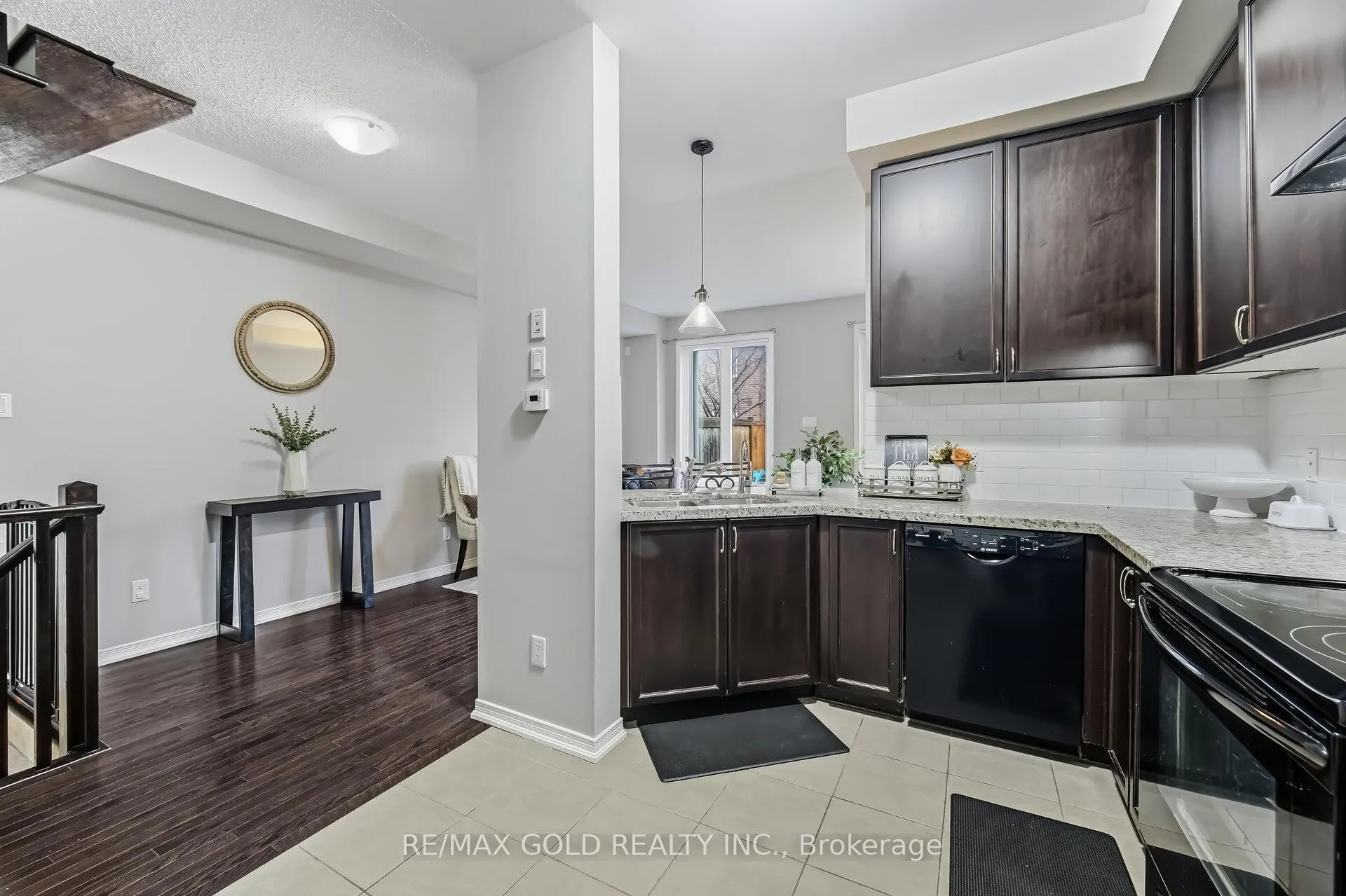 Photo 5 of 57 Utopia Way, Brampton, Bram East — HOMEH