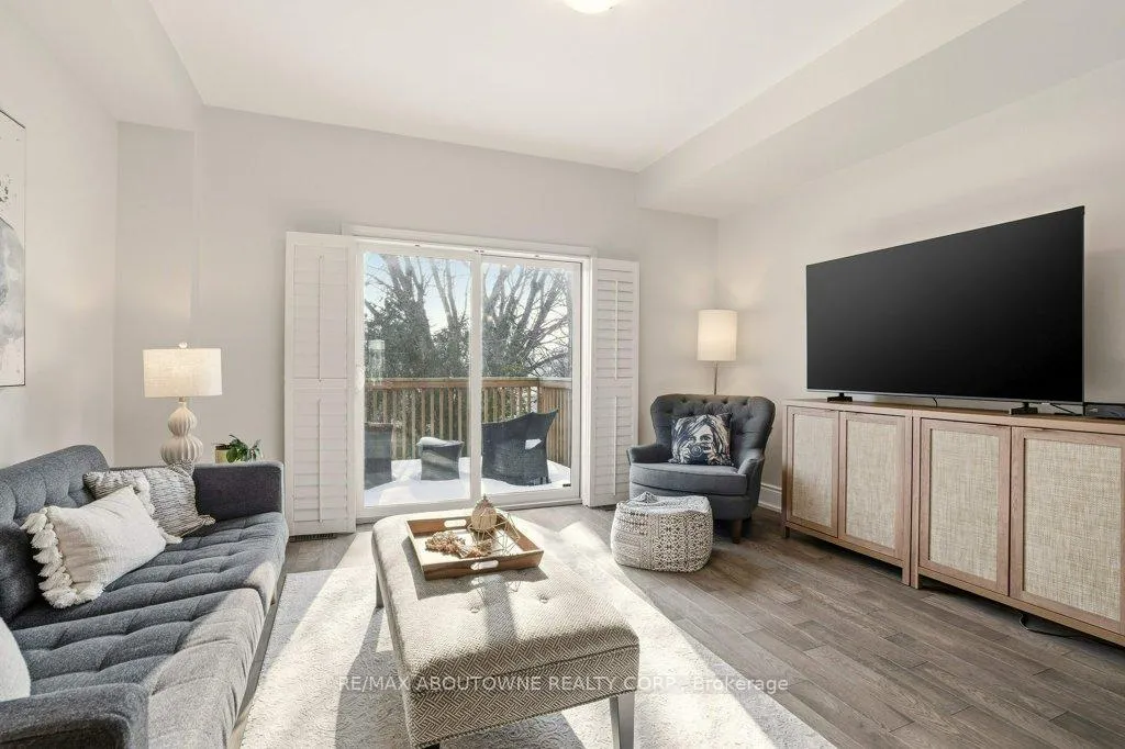 Photo 6 of 4174 Galileo Common, Burlington, Shoreacres — HOMEH