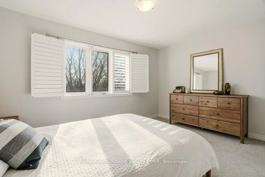 Photo 17 of 4174 Galileo Common, Burlington, Shoreacres — HOMEH