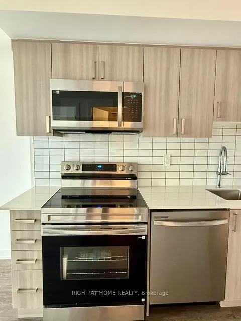 Photo 10 of Unit 712, 1010 Sandy Beach Road, Pickering, Bay Ridges — HOMEH