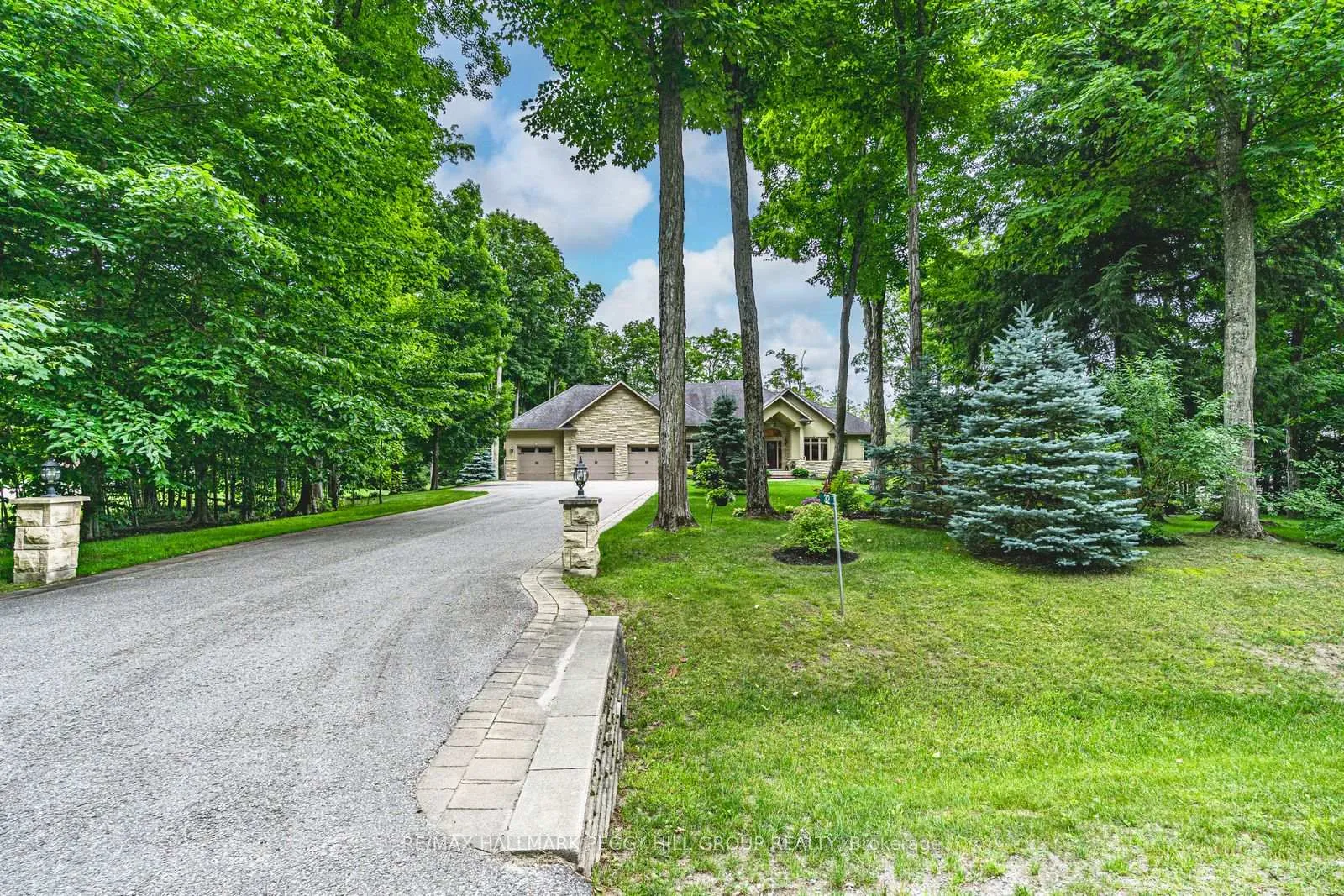 Photo 28 of 32 Gallagher Crescent, Springwater, Midhurst — HOMEH