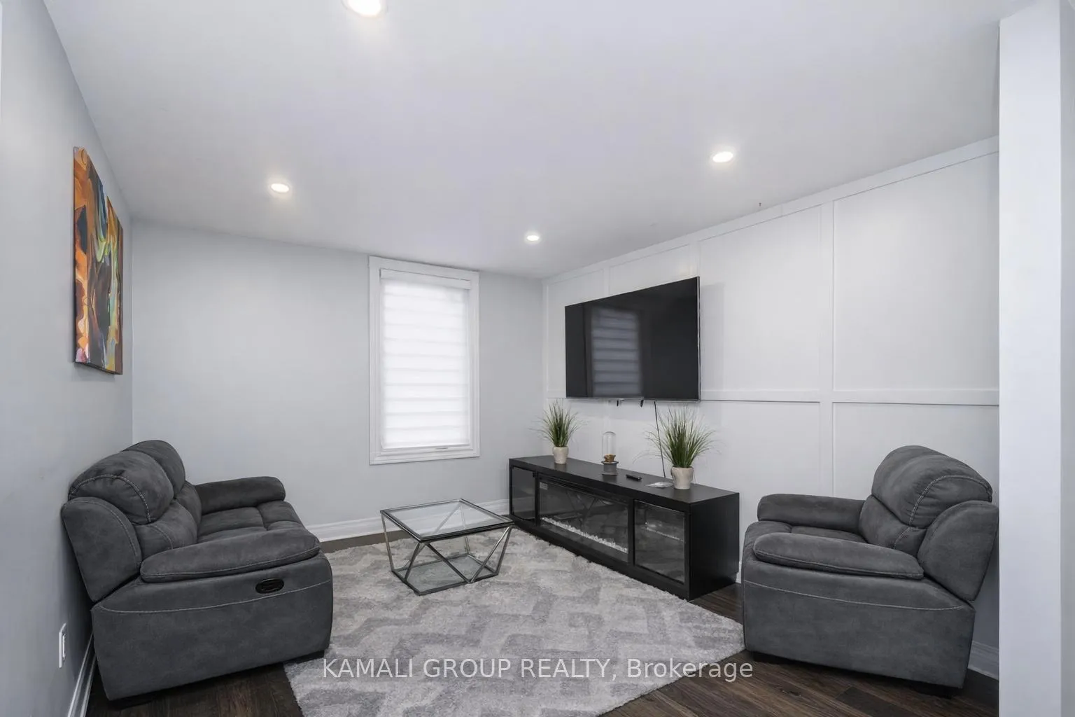 Photo 4 of Unit Unit 2, 449 Kenilworth Avenue N, Hamilton, Industrial Sector — HOMEH
