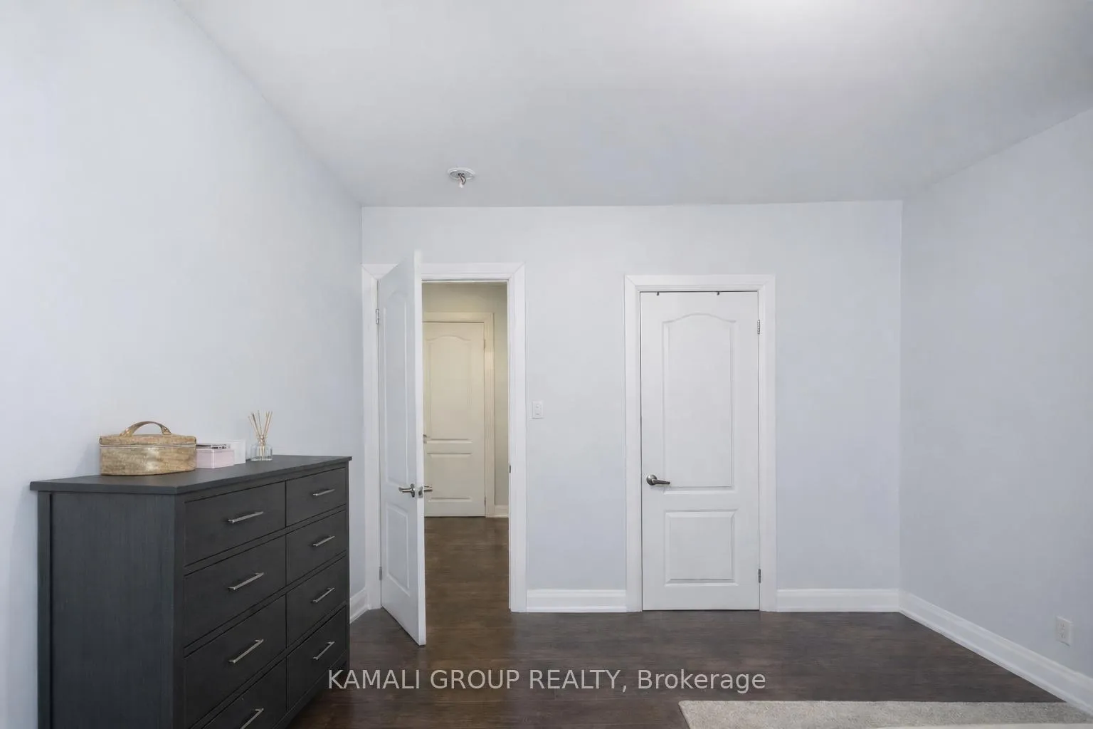 Photo 7 of Unit Unit 2, 449 Kenilworth Avenue N, Hamilton, Industrial Sector — HOMEH