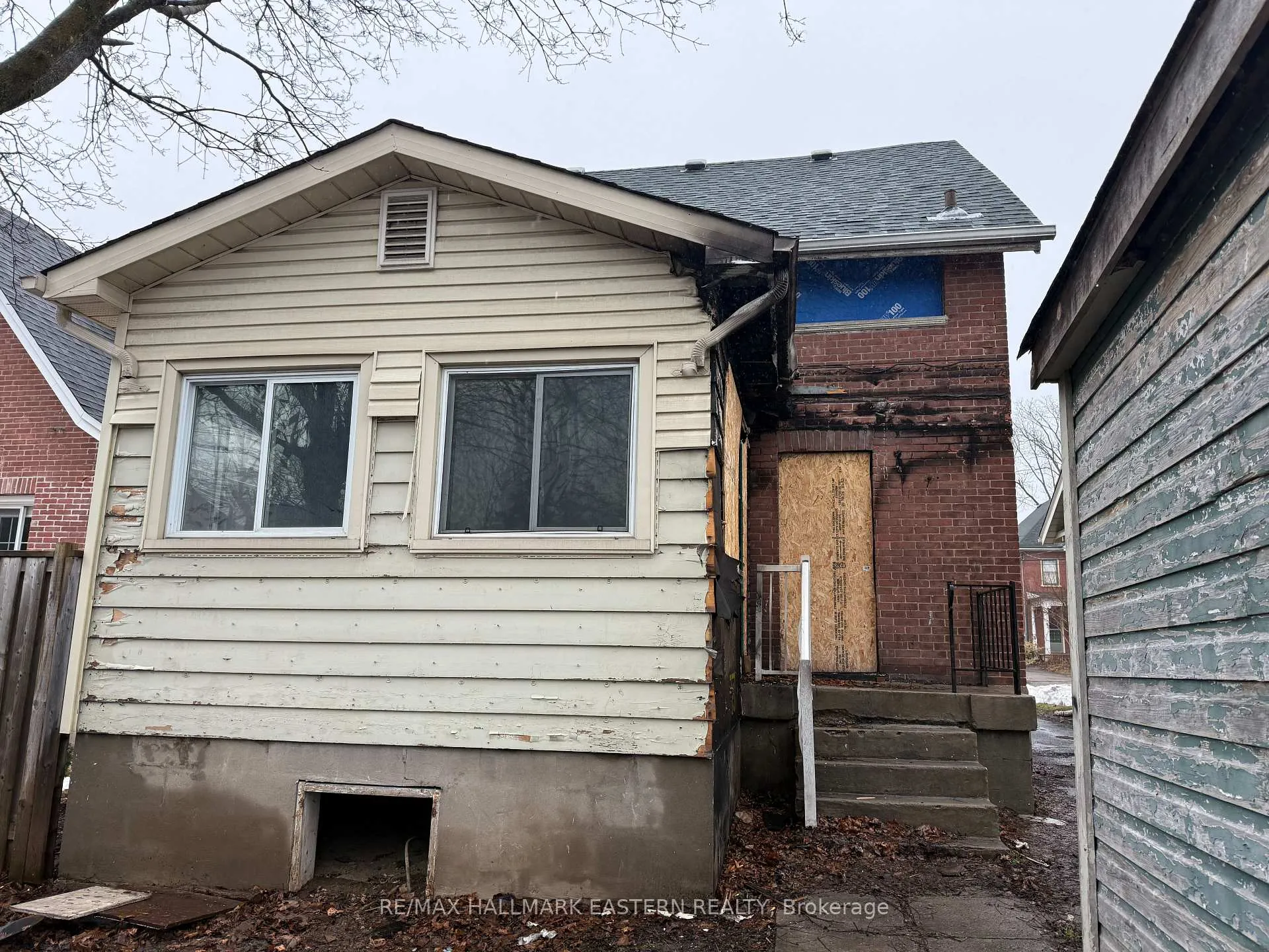 Photo 16 of 585 Bolivar Street, Peterborough, Town Ward 3 — HOMEH