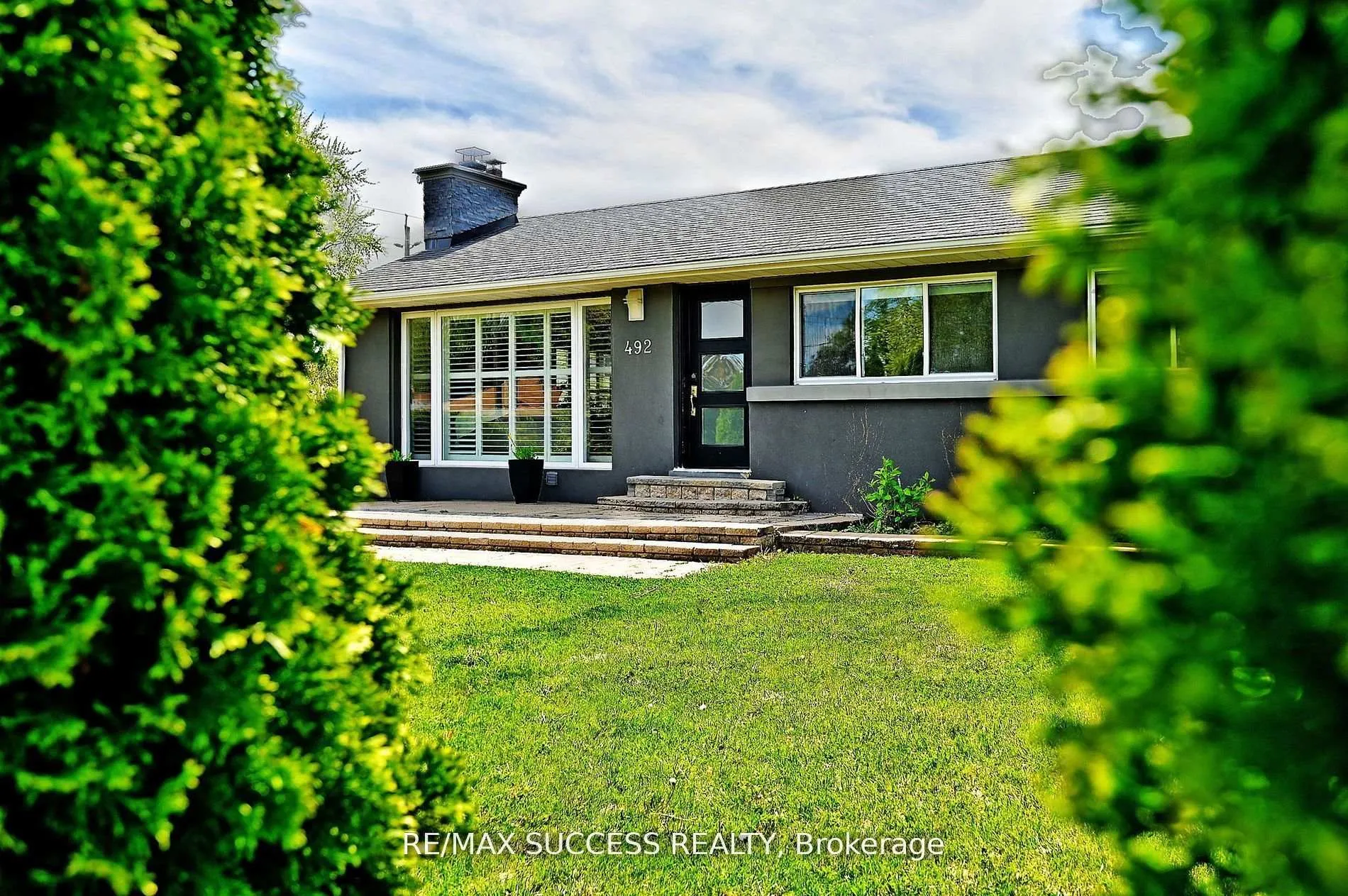Photo 3 of 492 Sherin Drive, Oakville, West — HOMEH