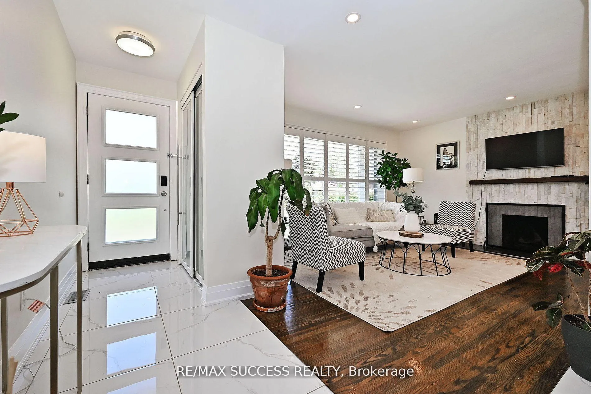 Photo 6 of 492 Sherin Drive, Oakville, West — HOMEH