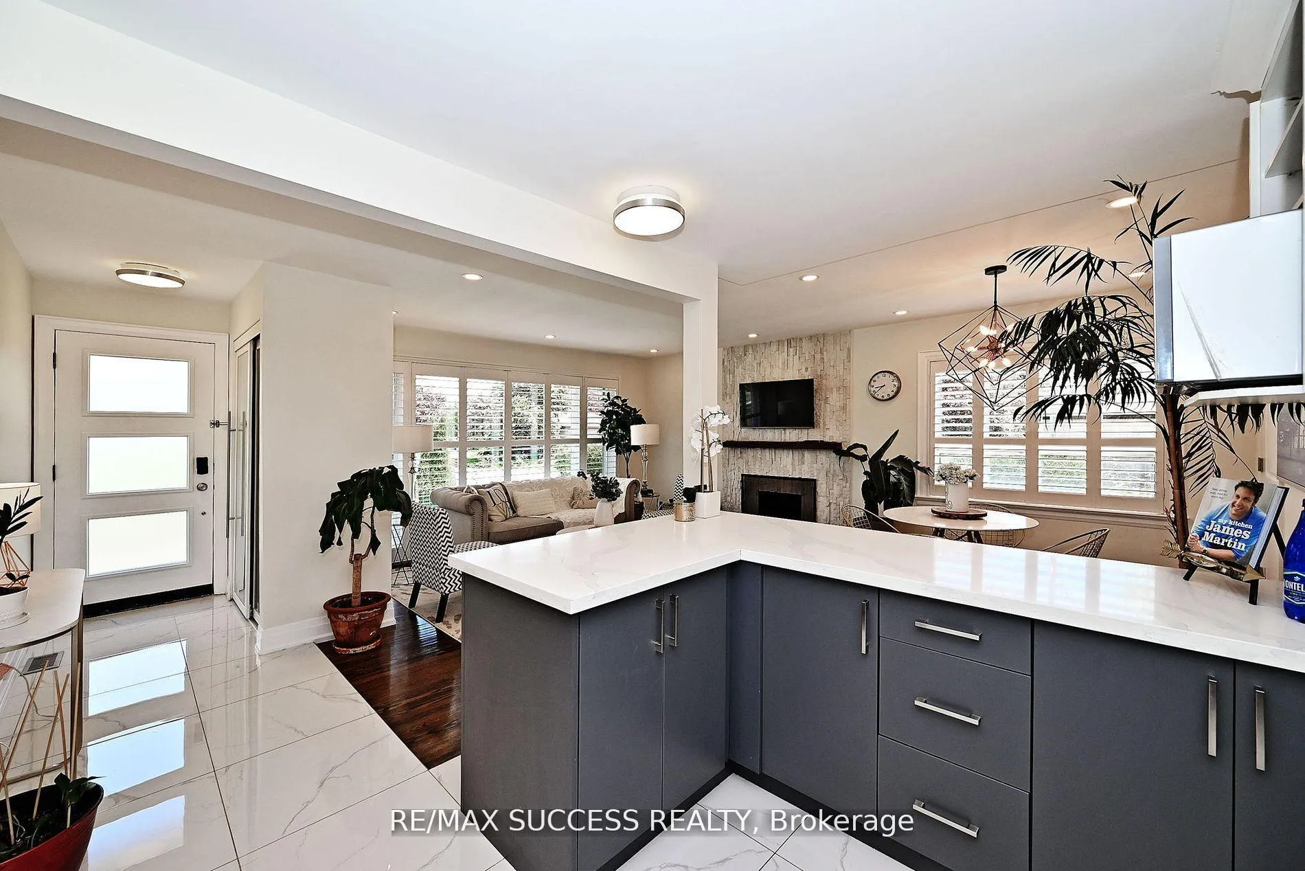 Photo 7 of 492 Sherin Drive, Oakville, West — HOMEH