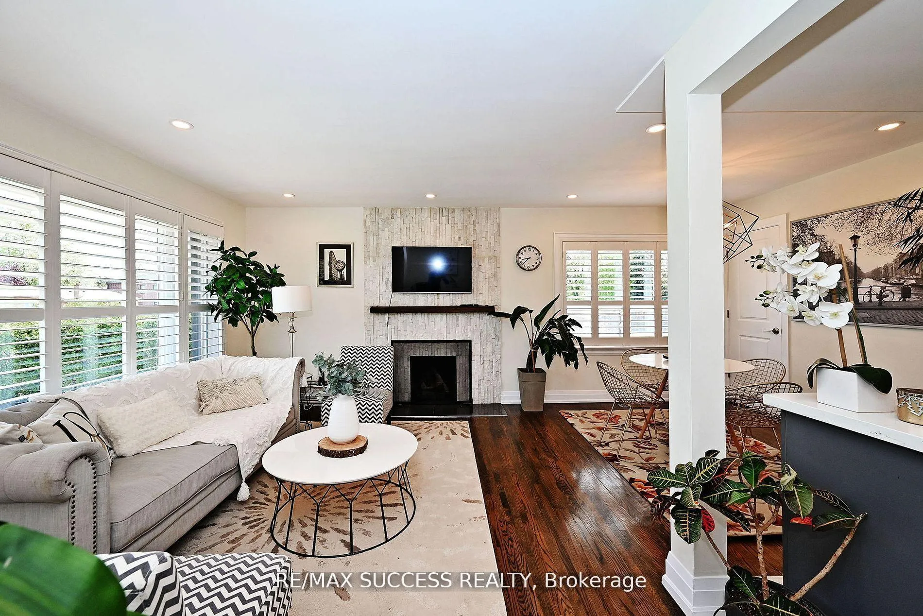 Photo 8 of 492 Sherin Drive, Oakville, West — HOMEH