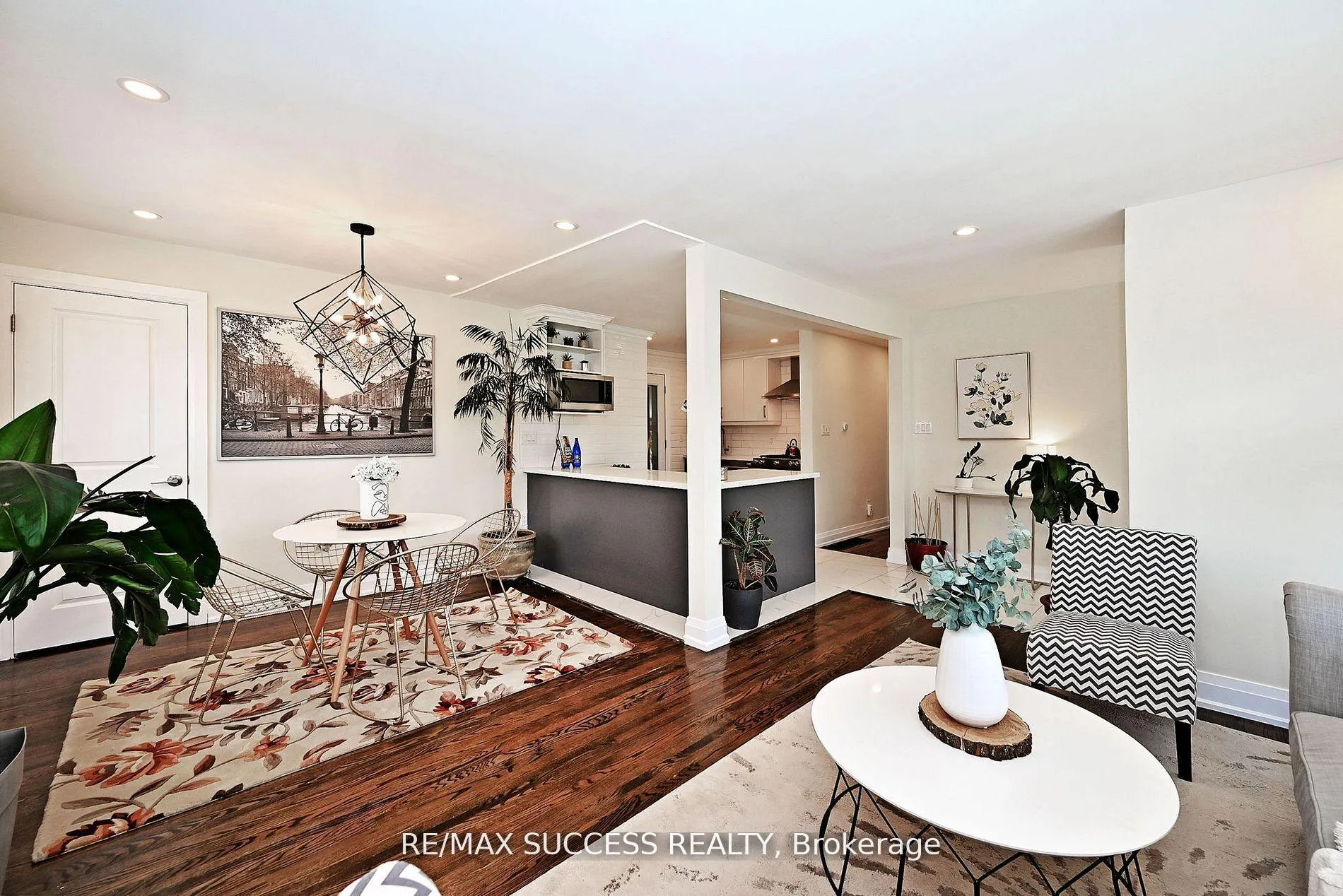 Photo 9 of 492 Sherin Drive, Oakville, West — HOMEH